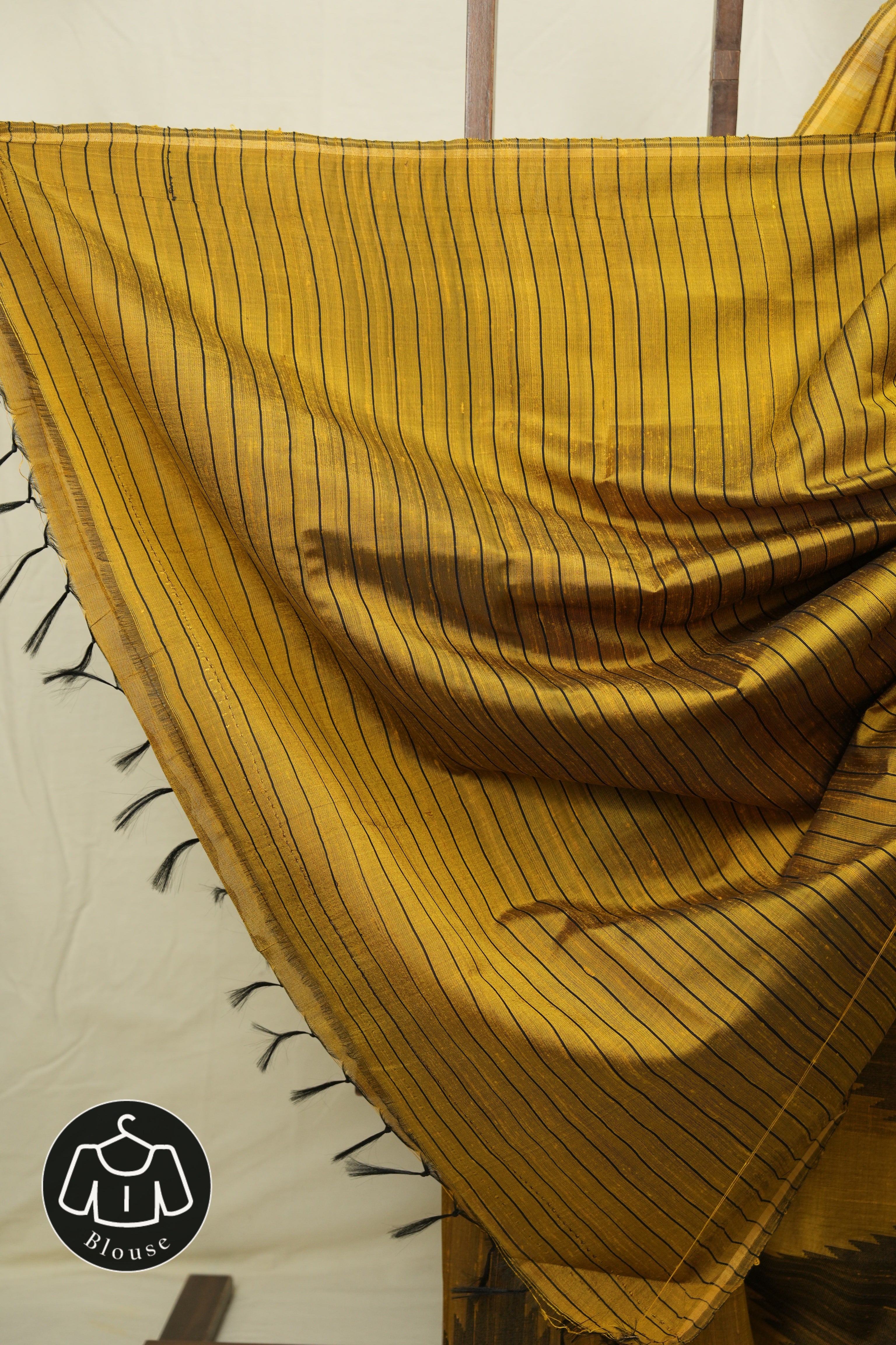 Gold Raw Silk Saree - SRGRSS1010