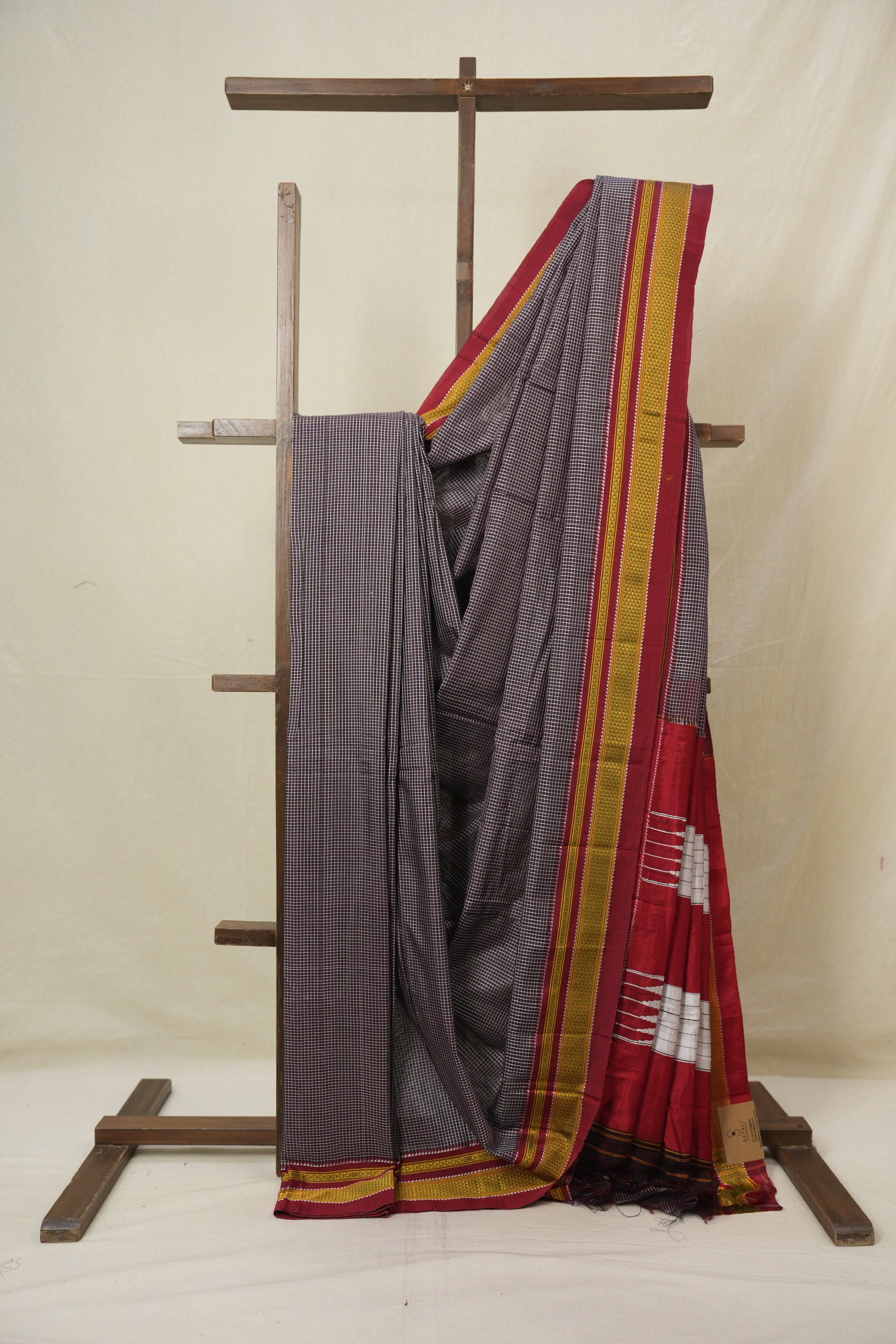 Black White Mixed Cotton Ilkal Saree - SRBWMCIS934