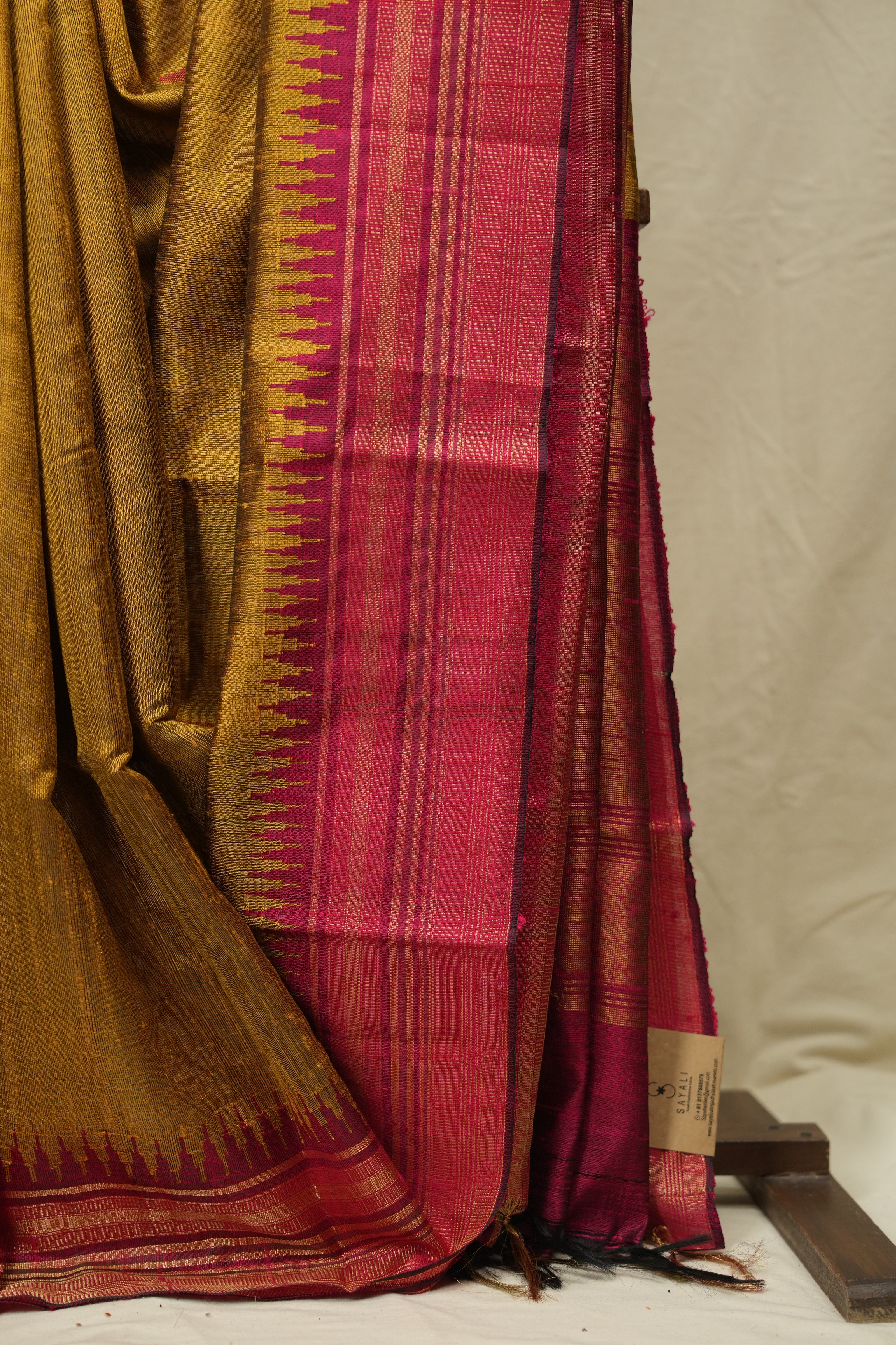 Gold Raw Silk Saree - SRGRSS1005