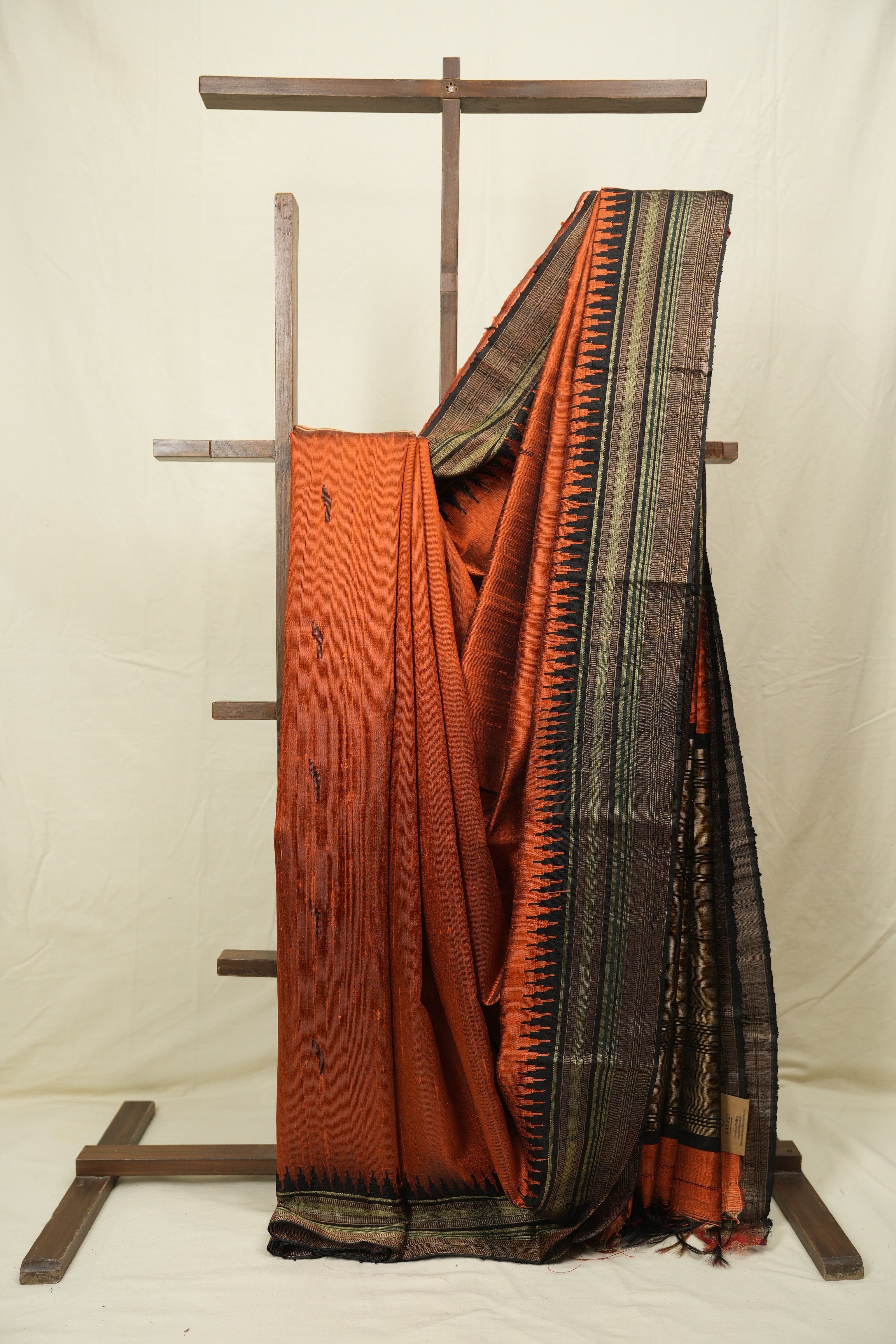 Orange raw Silk Saree - SRORSS1006