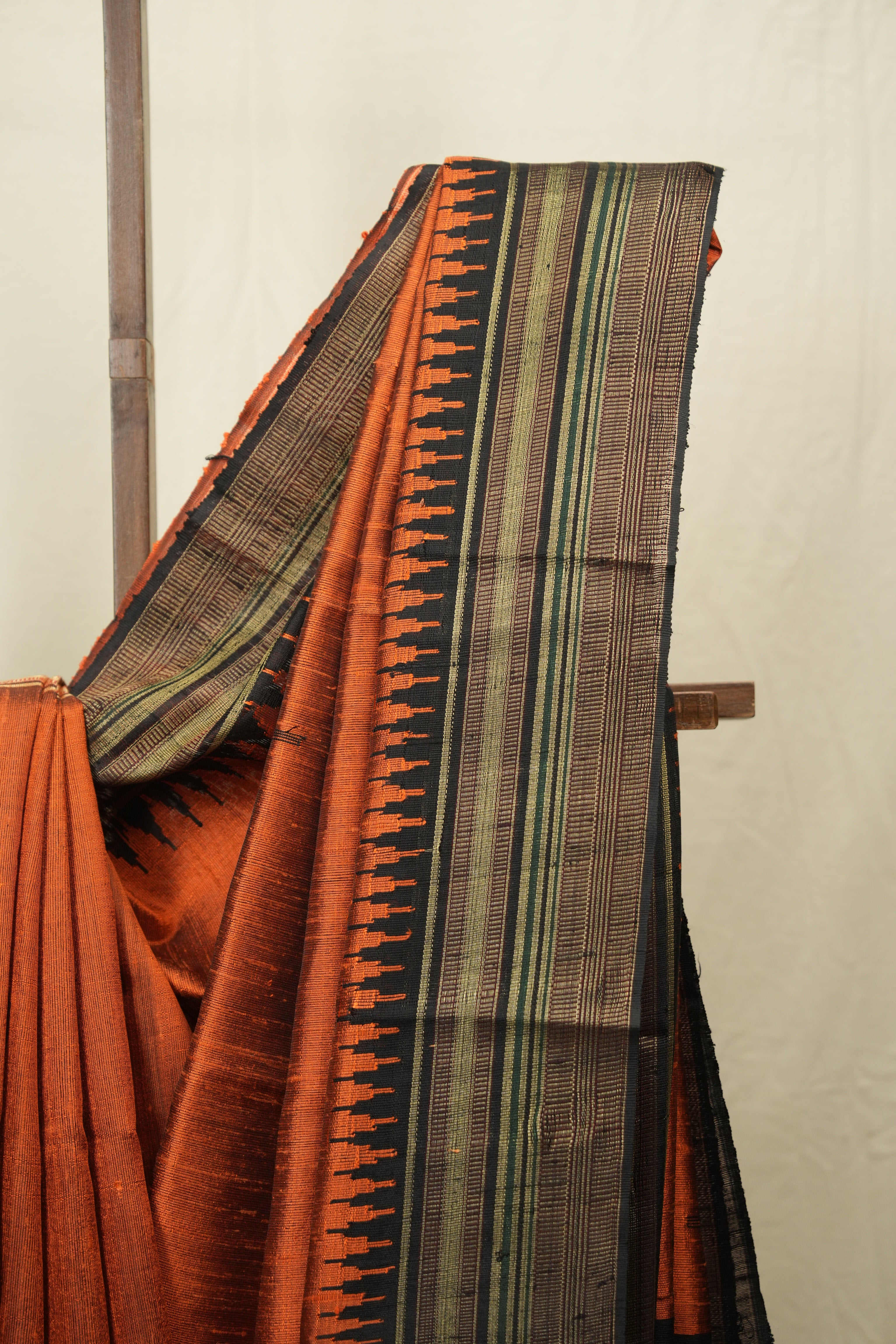 Orange raw Silk Saree - SRORSS1006