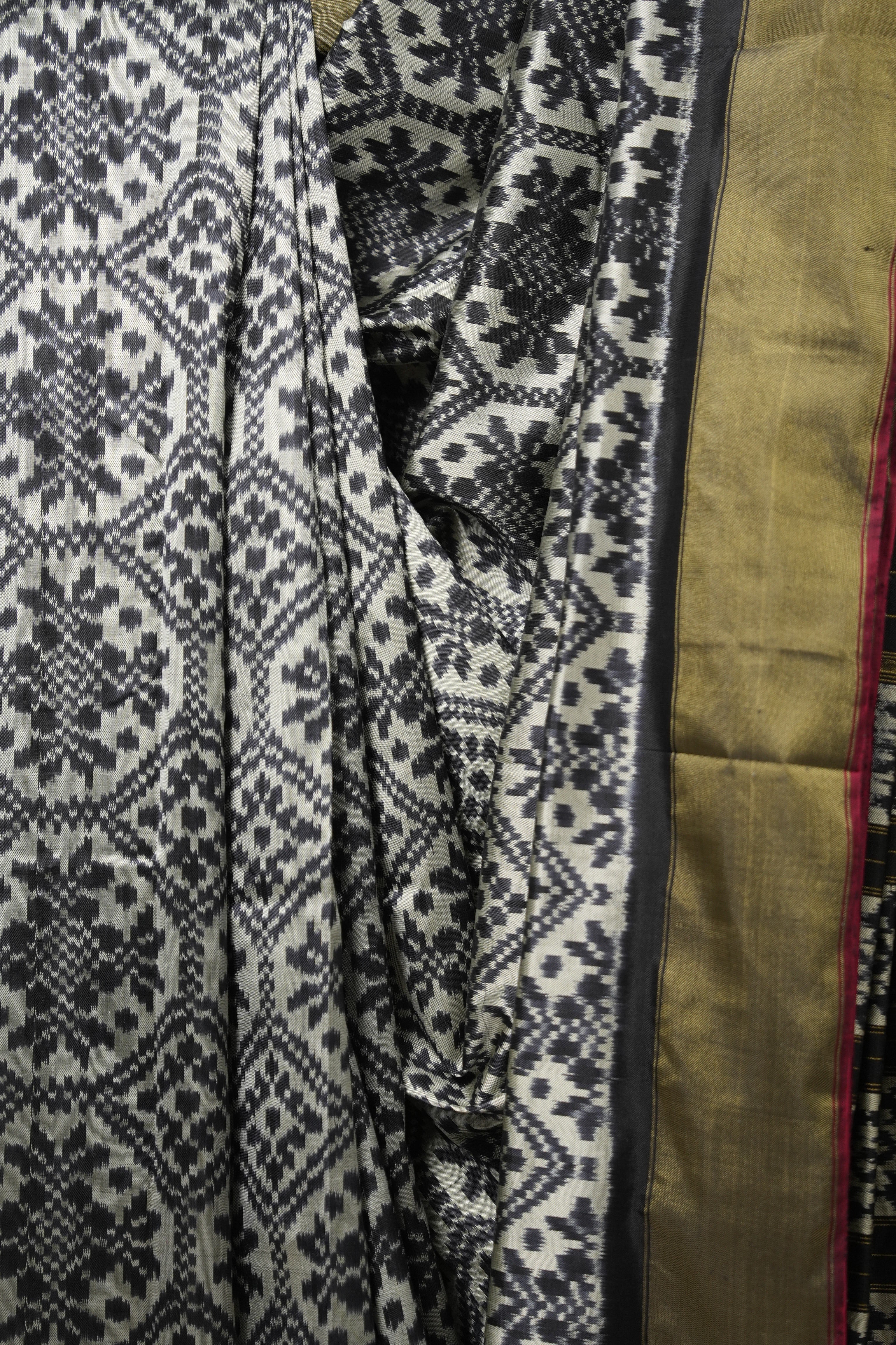 Silver Black Pochampalli Silk Ikat Saree - SRSBPSIS278