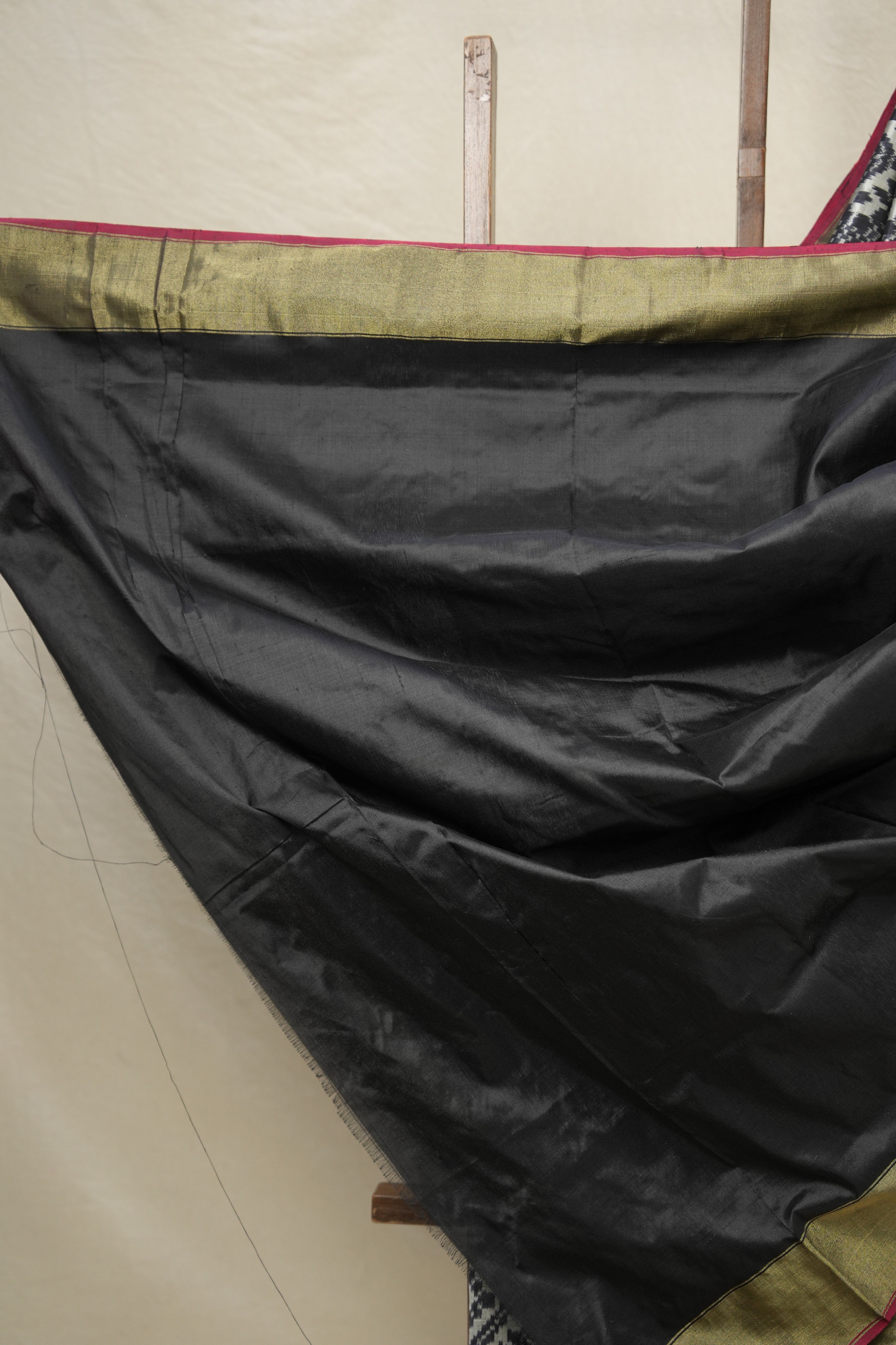 Silver Black Pochampalli Silk Ikat Saree - SRSBPSIS278