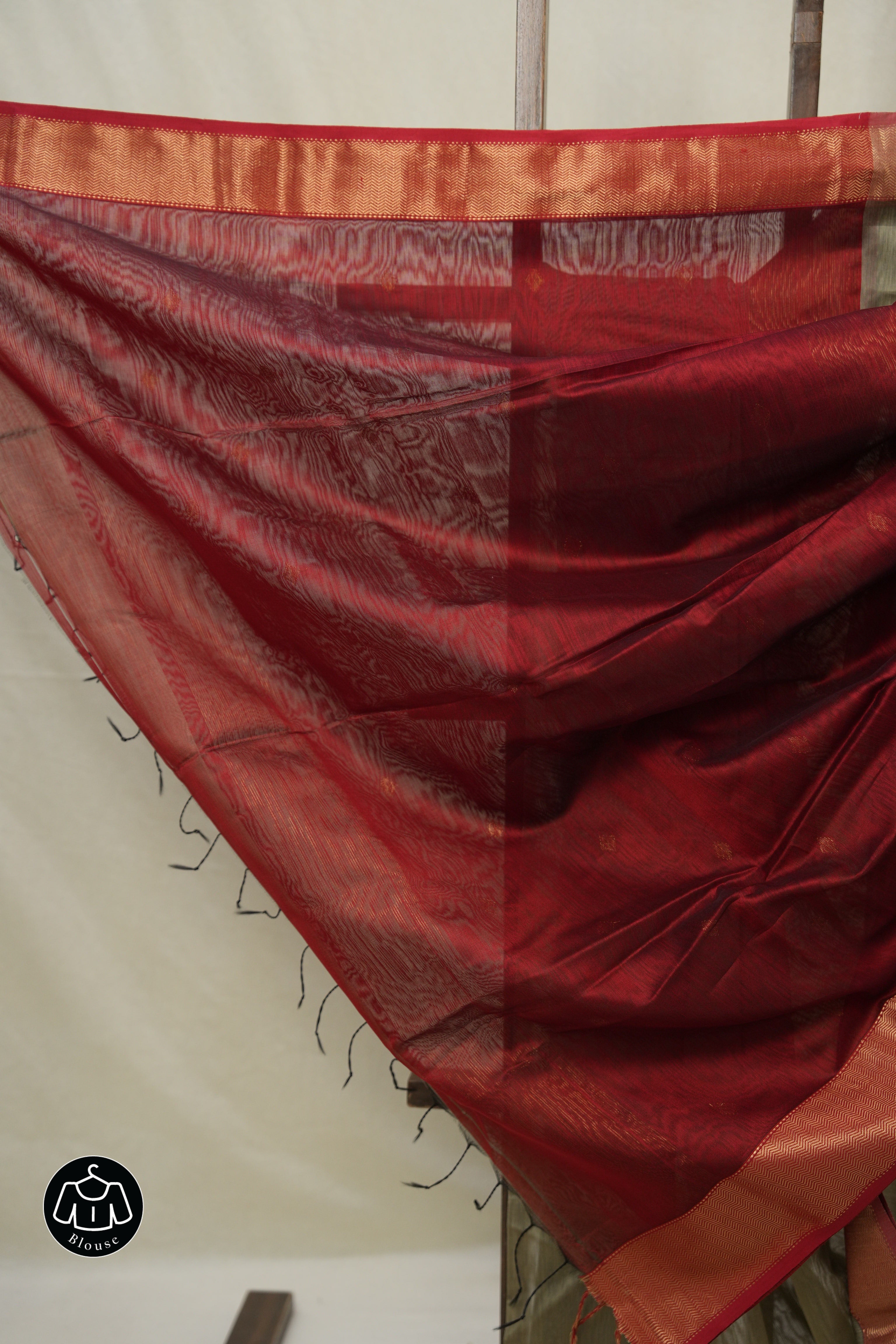 Ivory Grey Maheshwari Saree - SRIGMS1033