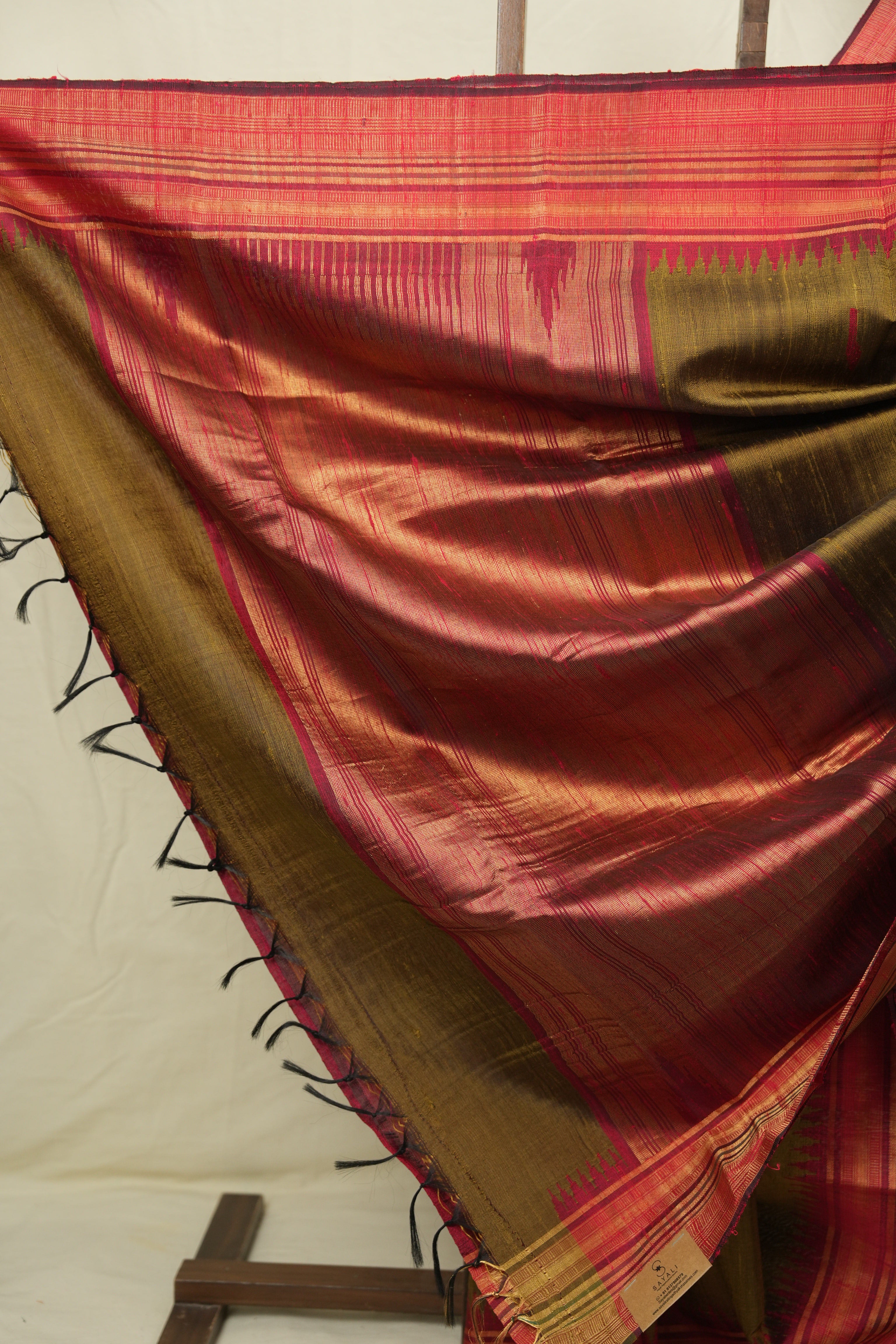 Mehendi Green Raw Silk Saree - SRMGRSS1003