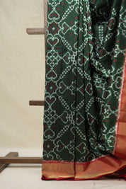 Red Green Pochampalli Silk Ikat Saree - SRRGPSIS274