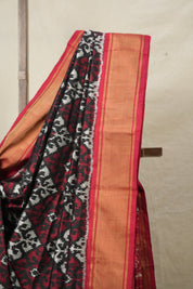 Red Grey Pochampalli Silk Ikat Saree - SRRGPSIS267