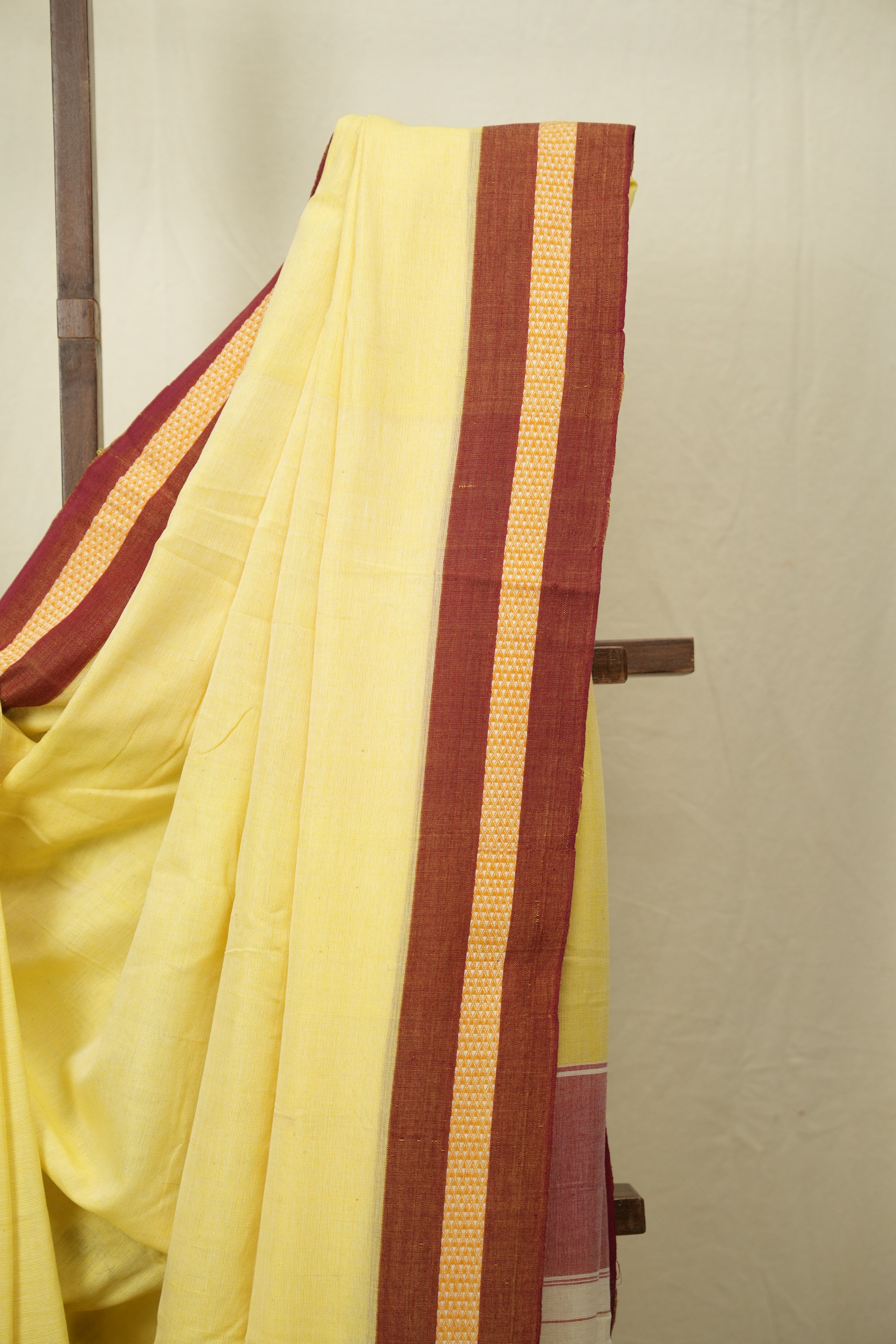 Yellow Plain Cotton Patteda Anchu Saree - SRYPAS360