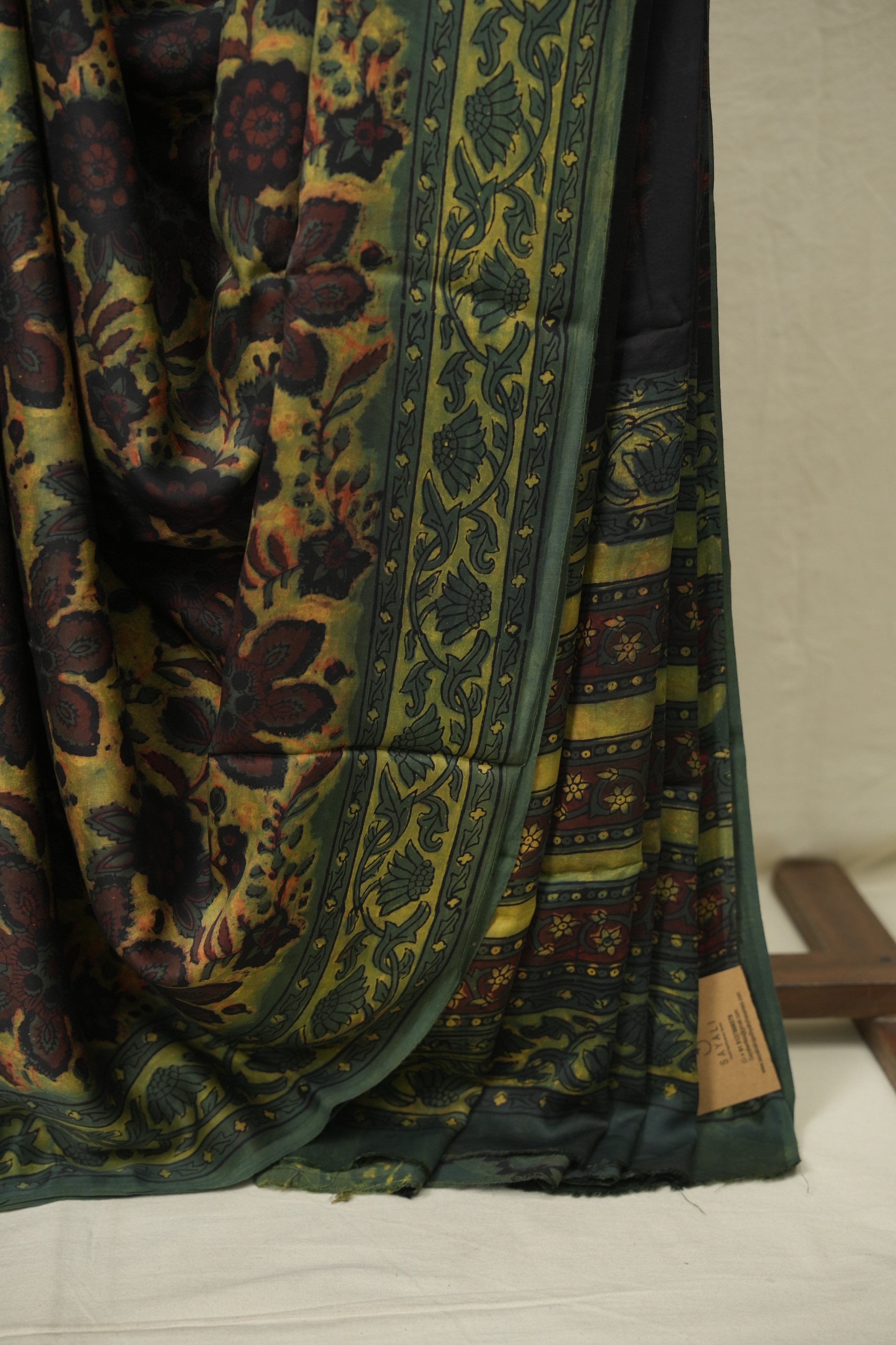 Green HBP Modal Silk Saree - SRGSMS666