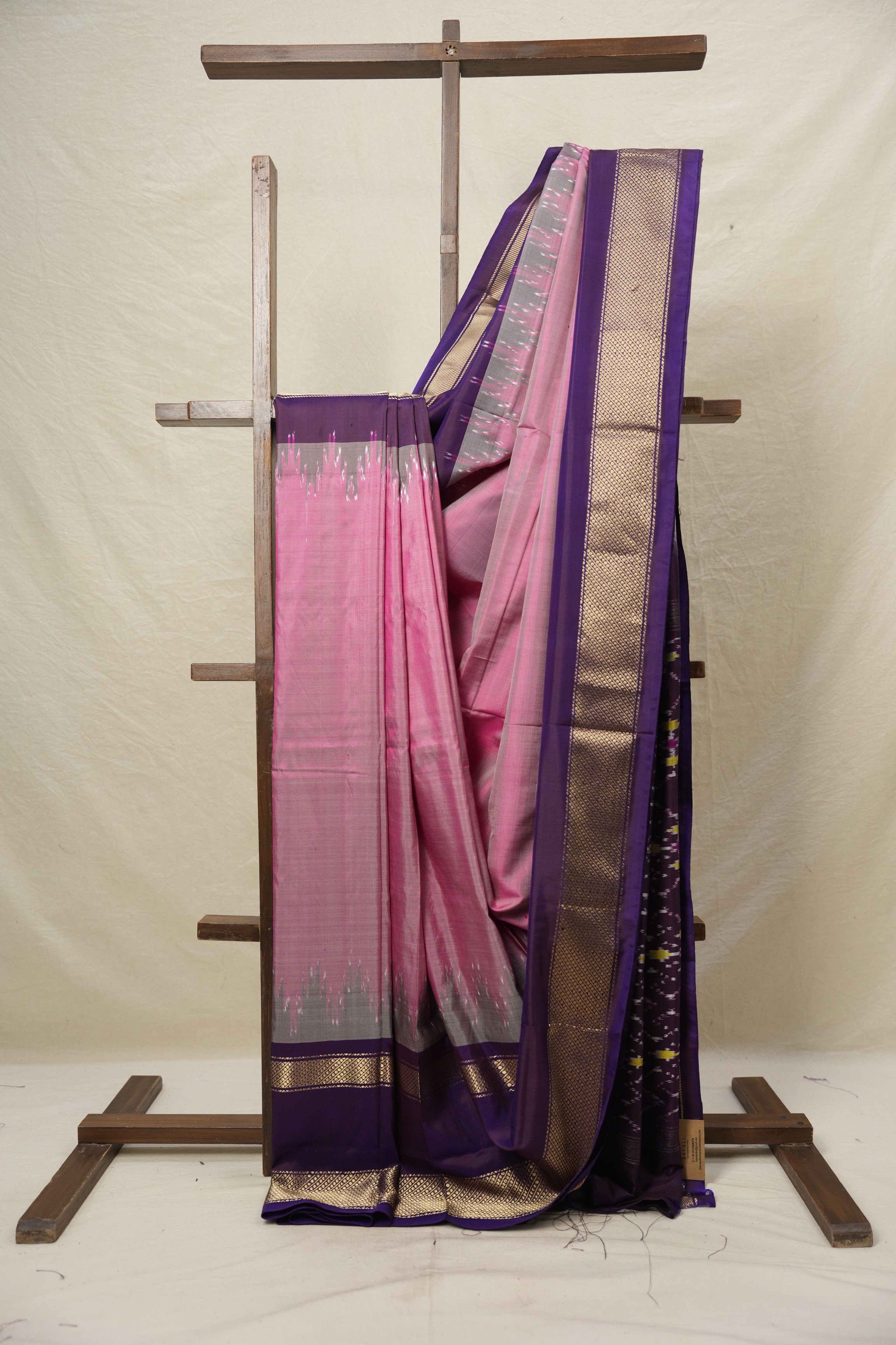 Pink Purple Pochampalli Silk Ikat Saree - SRPPPSIS261