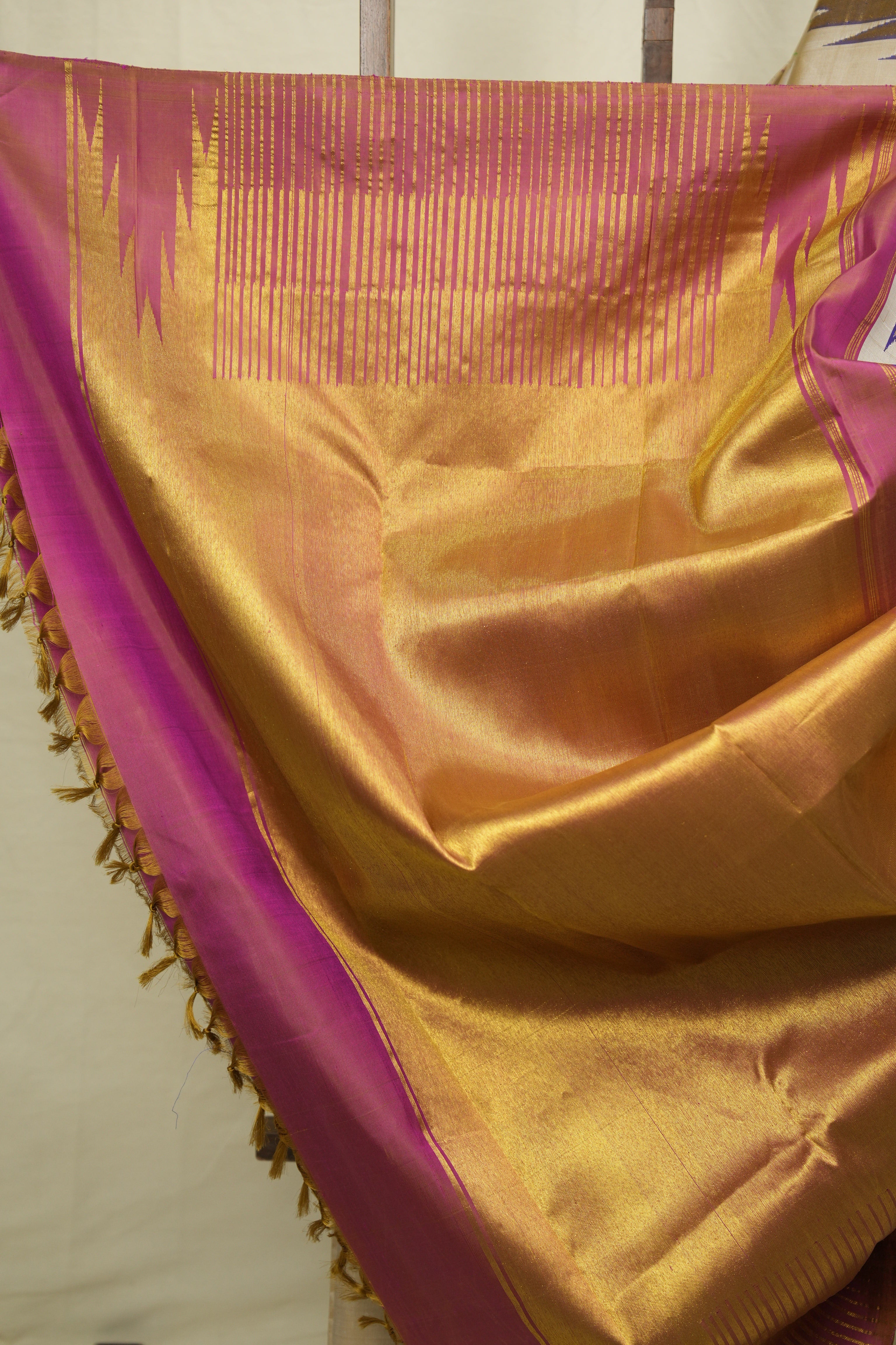 Cream Kanjivaram Silk Saree - SRCKSS1076