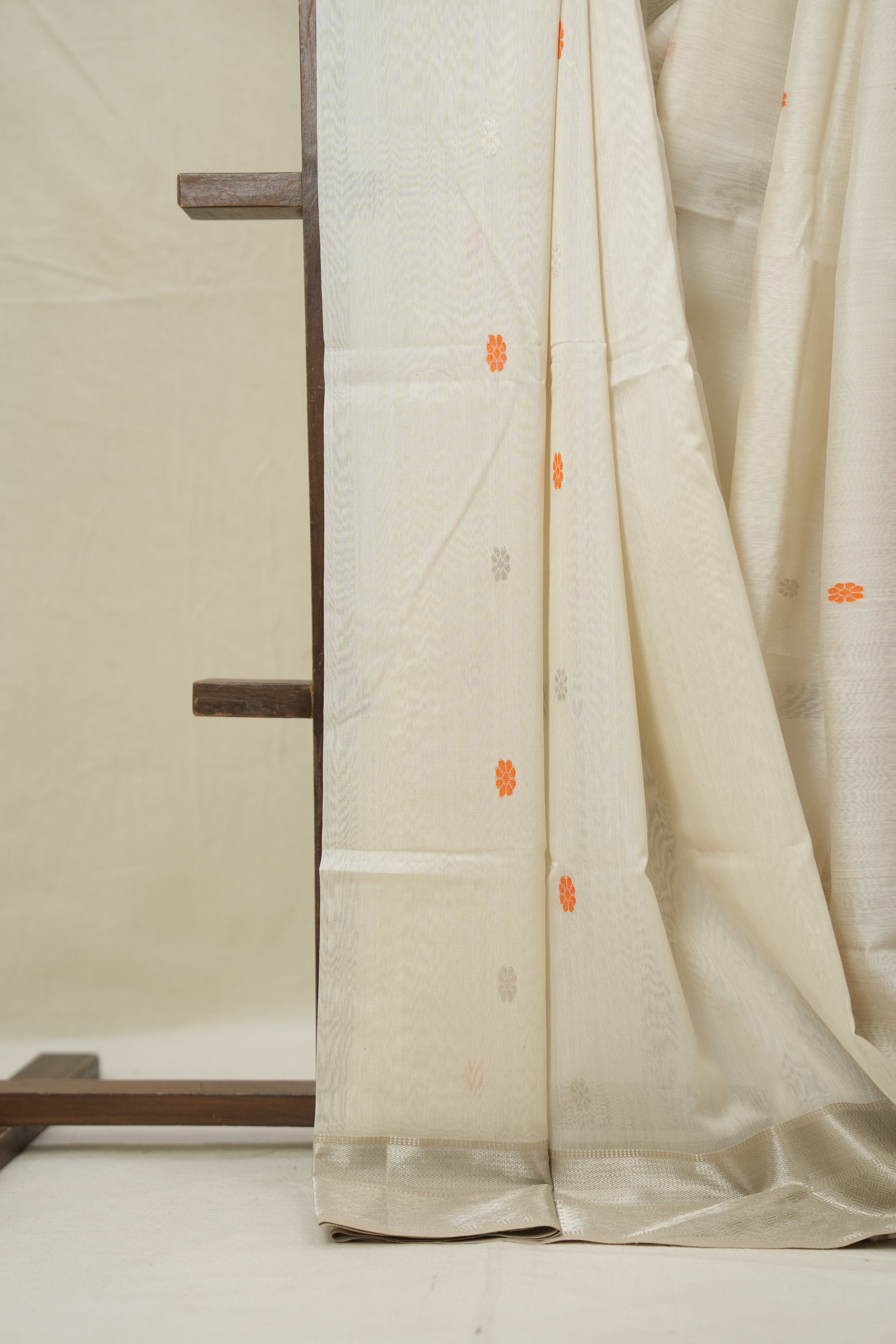 White Maheshwari Saree - SRWMS1055