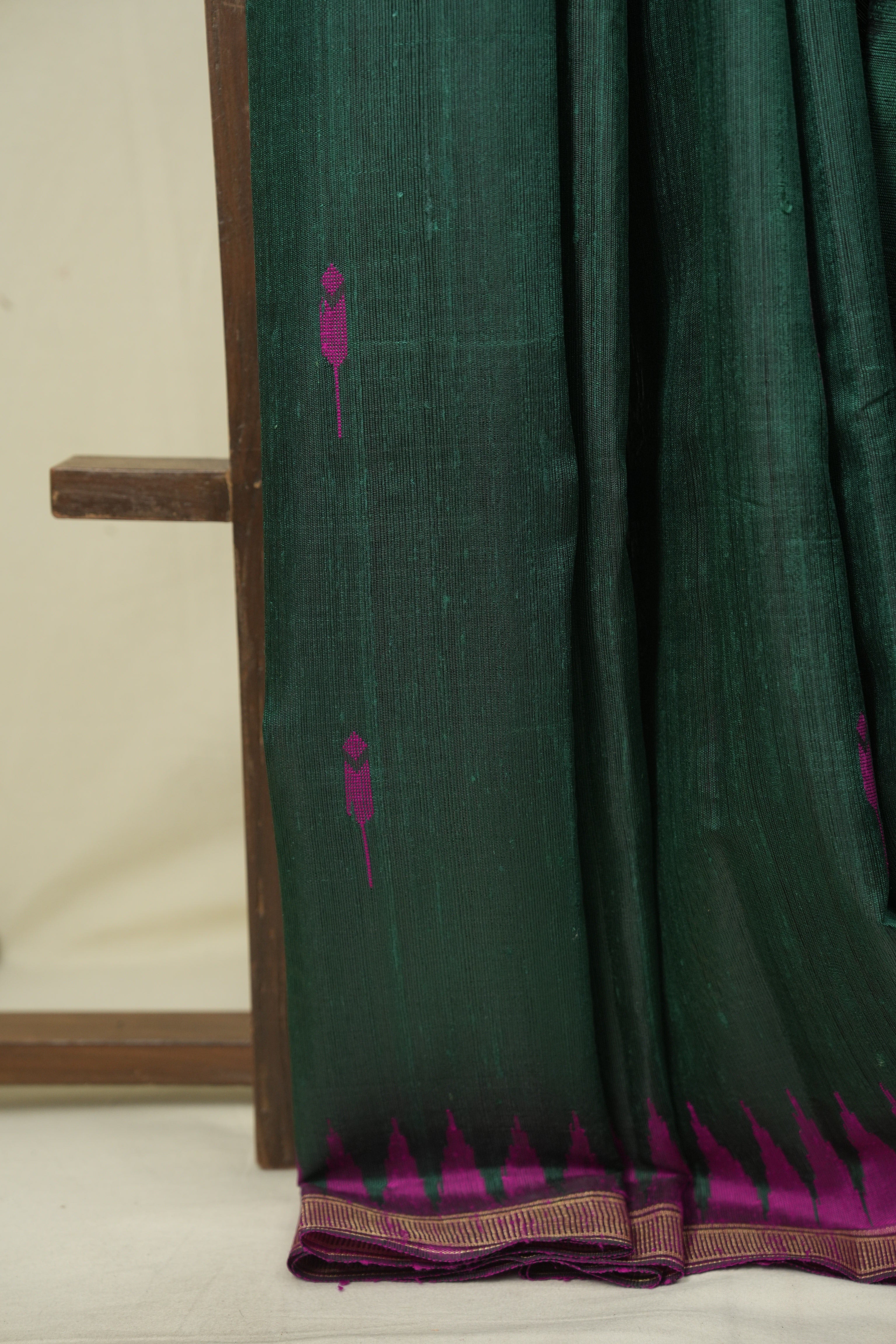 Bottle Green Raw Silk Saree - SRBGRSS1120