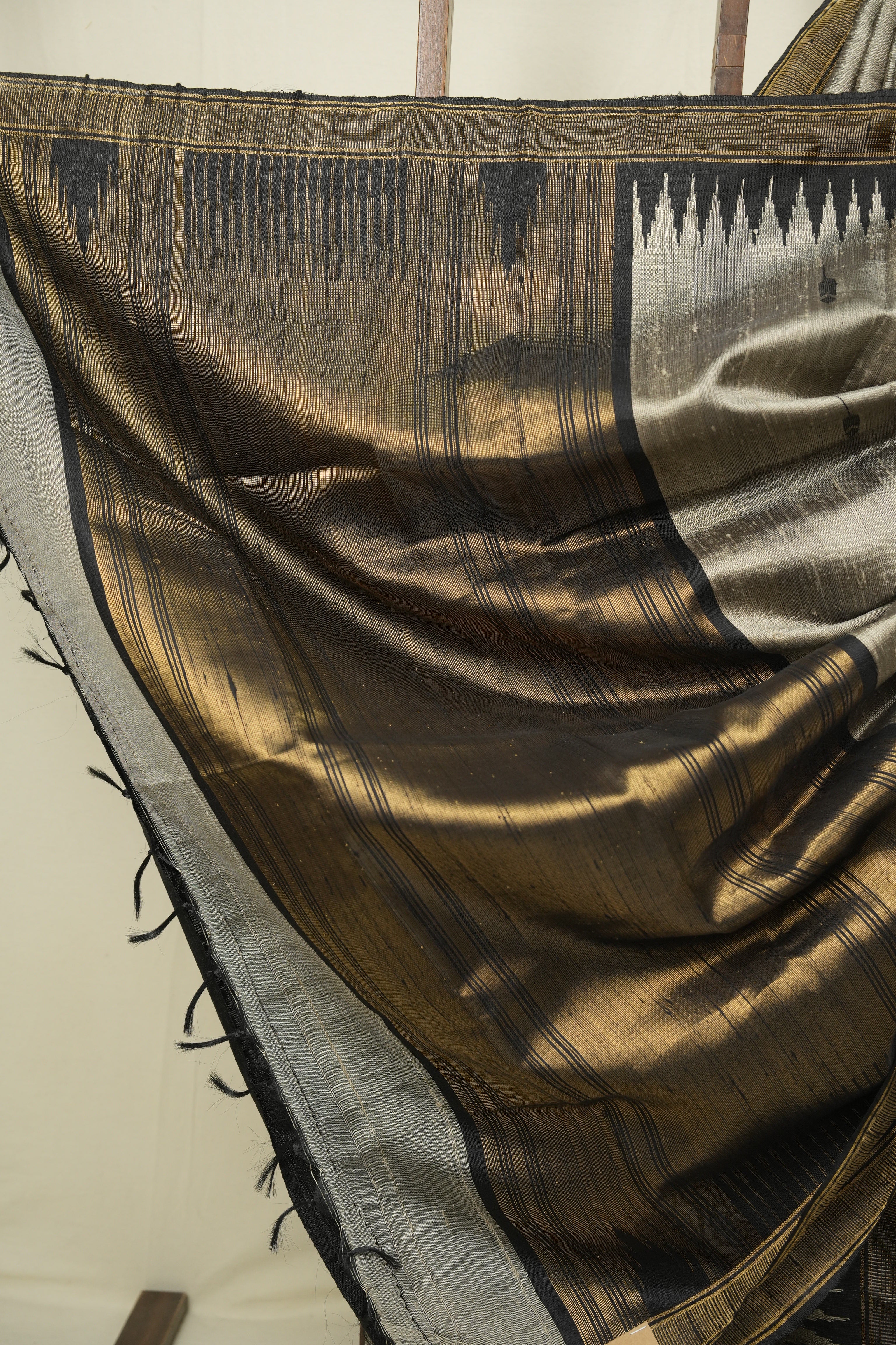 Grey Raw Silk Saree - SRGRSS1110