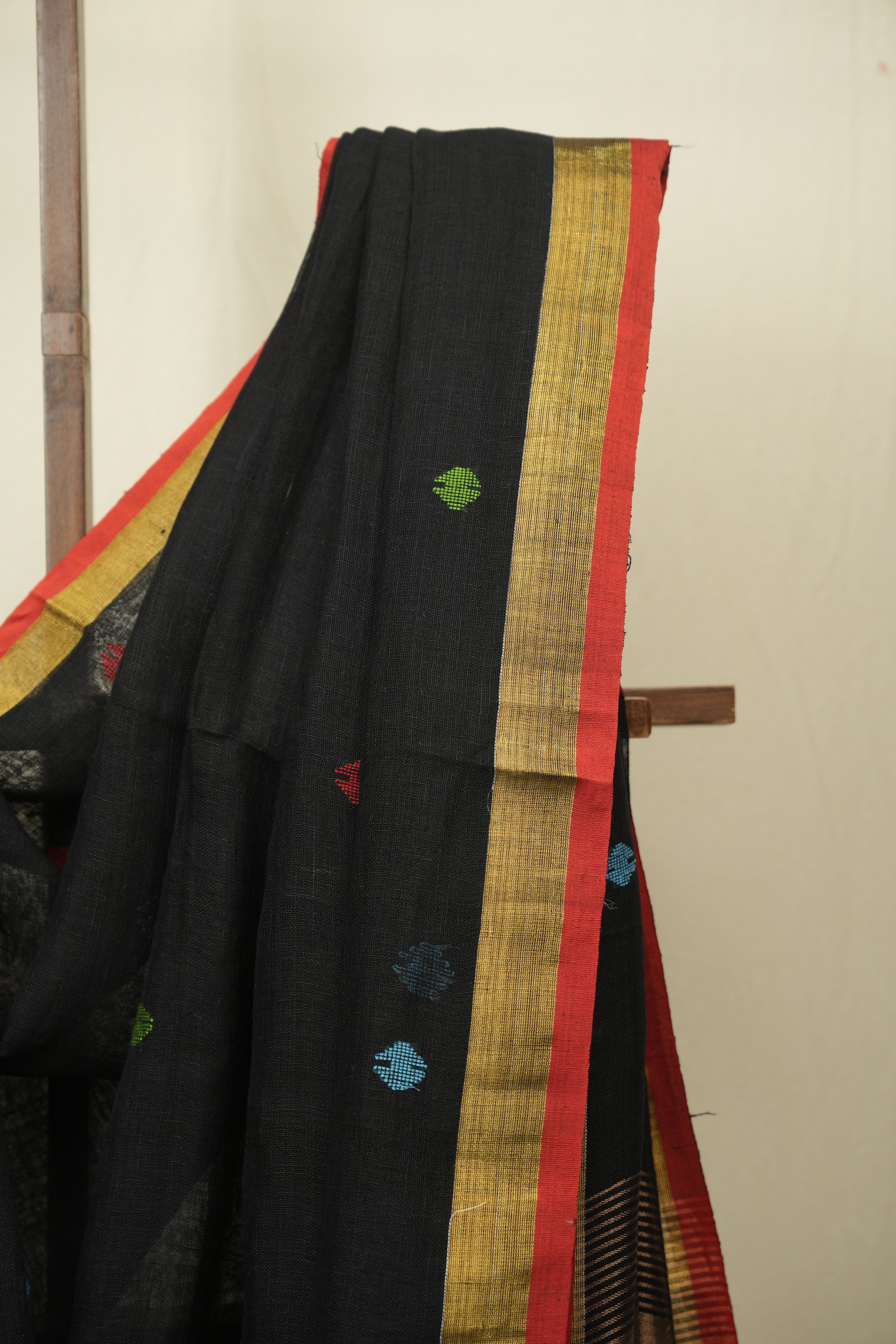 Black Linen Jamdani Saree - SRBLJS527
