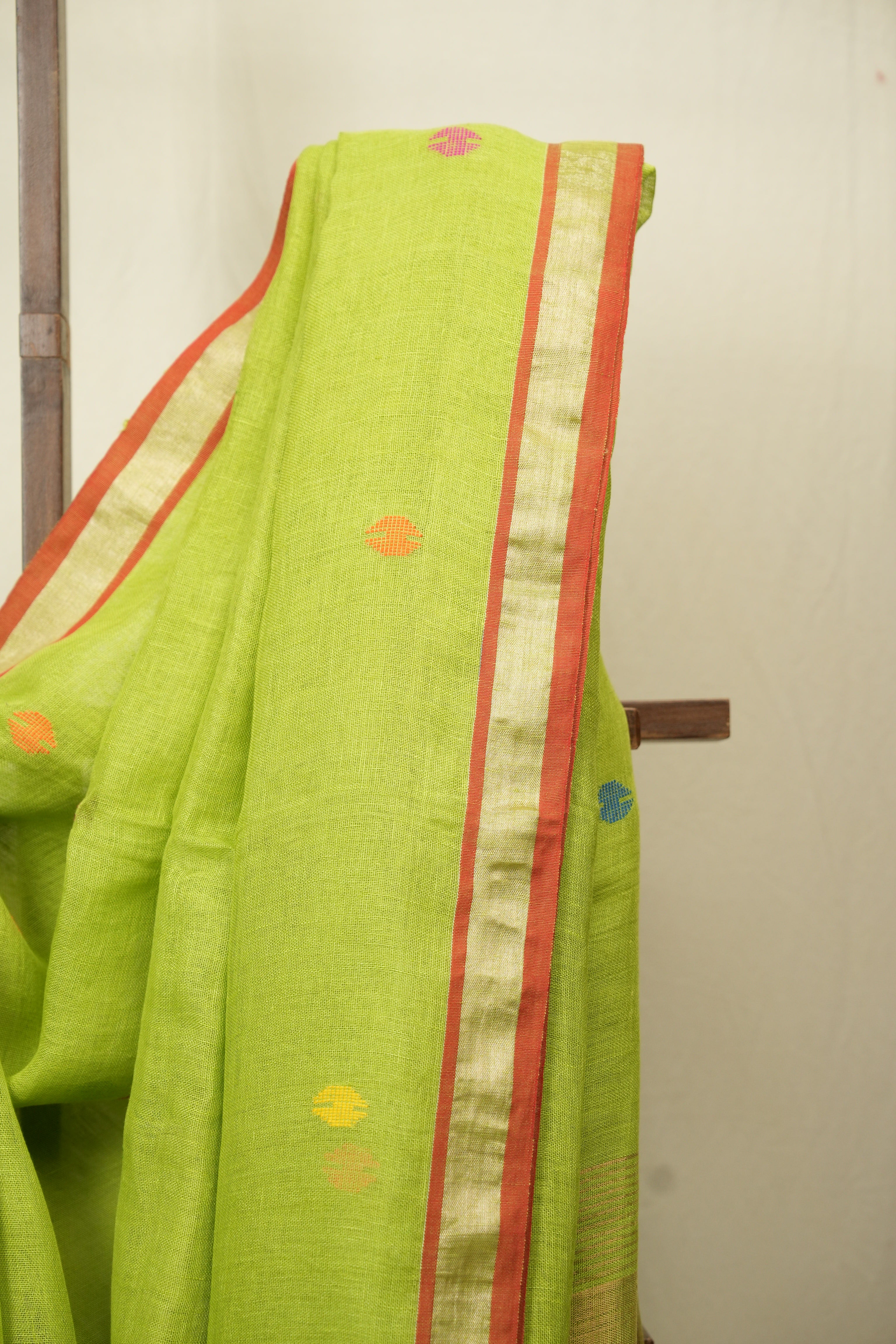 Parrot Green Linen Jamdani Saree - SRPGLJS532