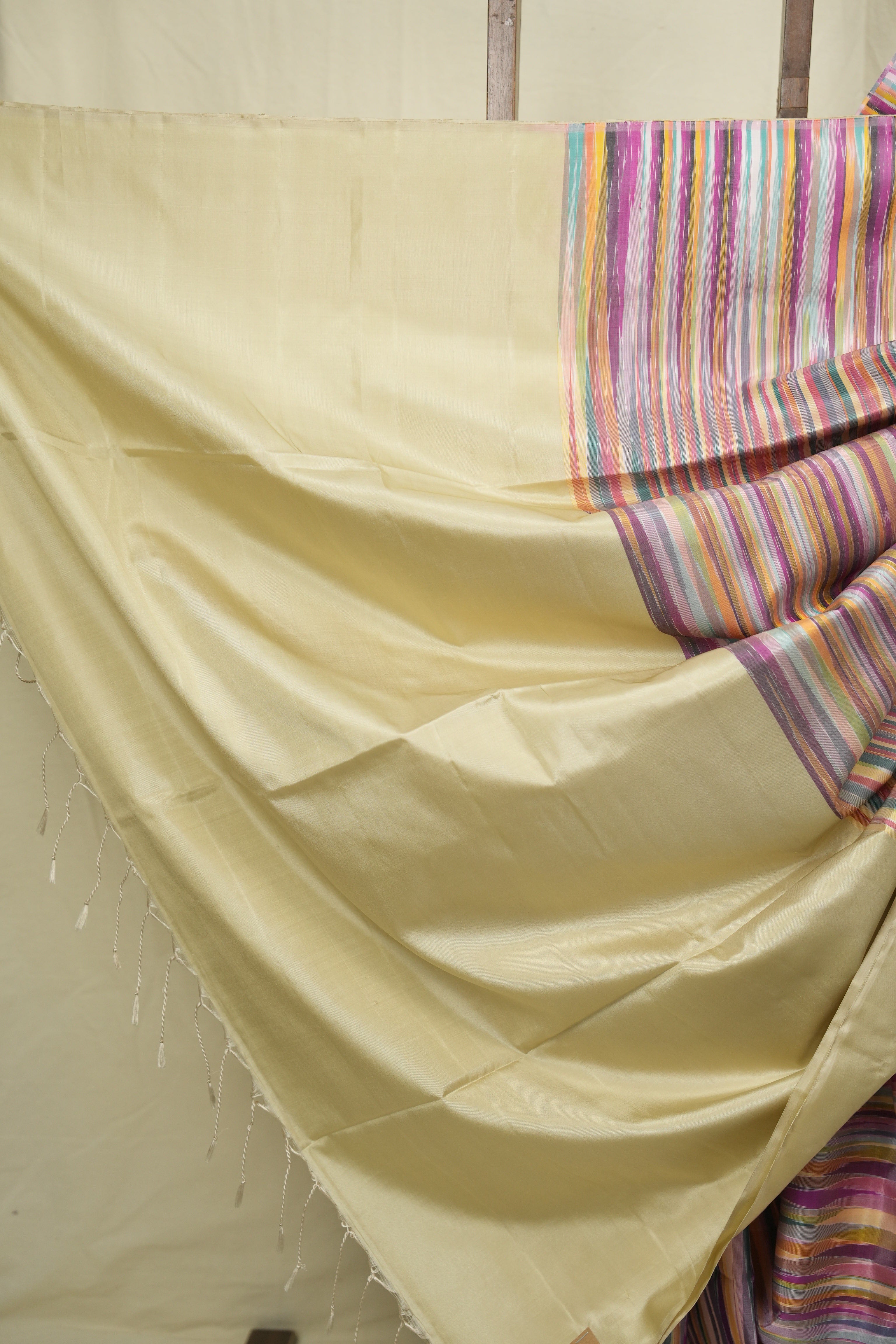 Muiticolour Soft Silk Saree - SRMSSS433