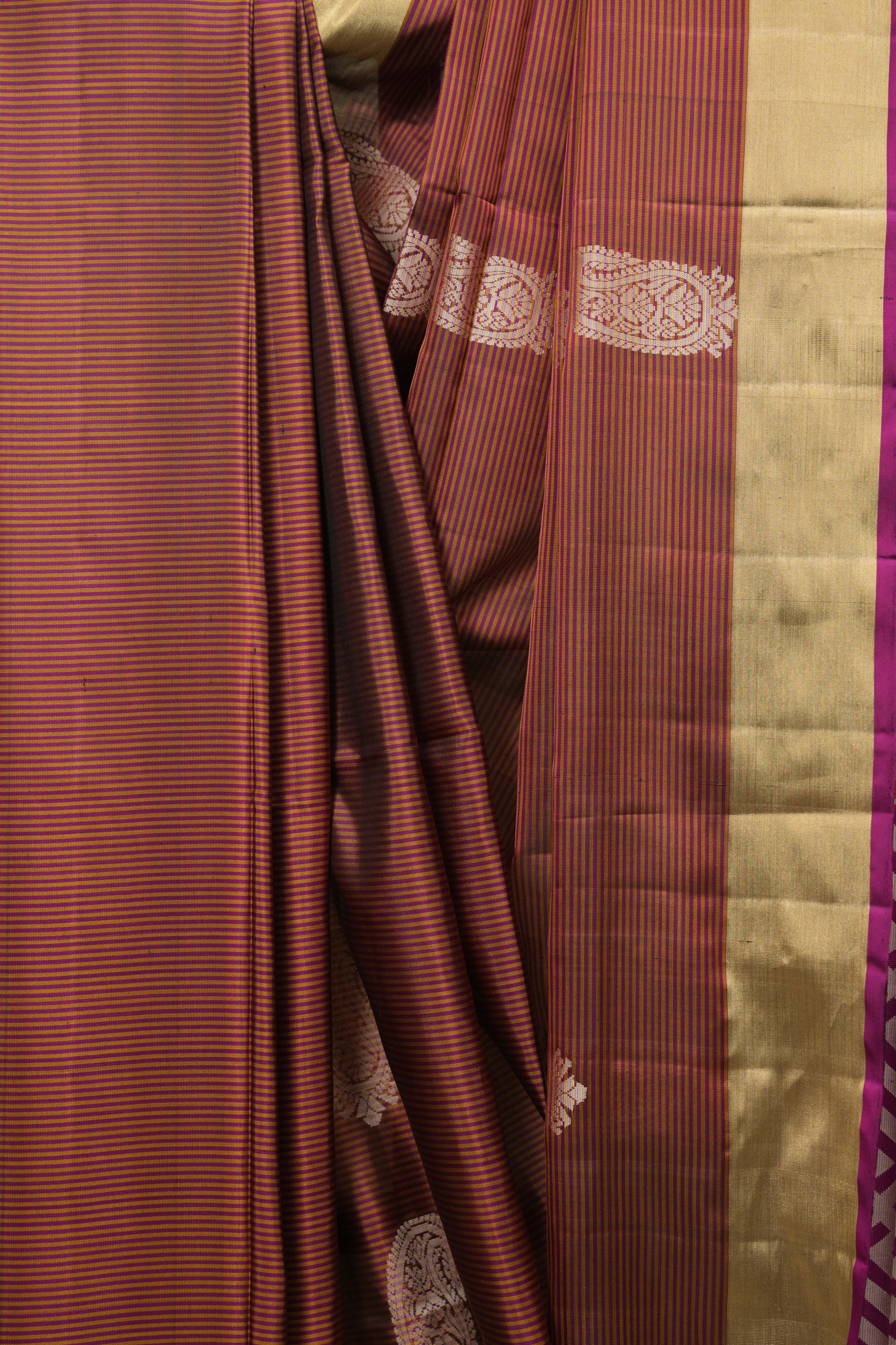 Magenta Soft Silk Saree - SRMSSS438