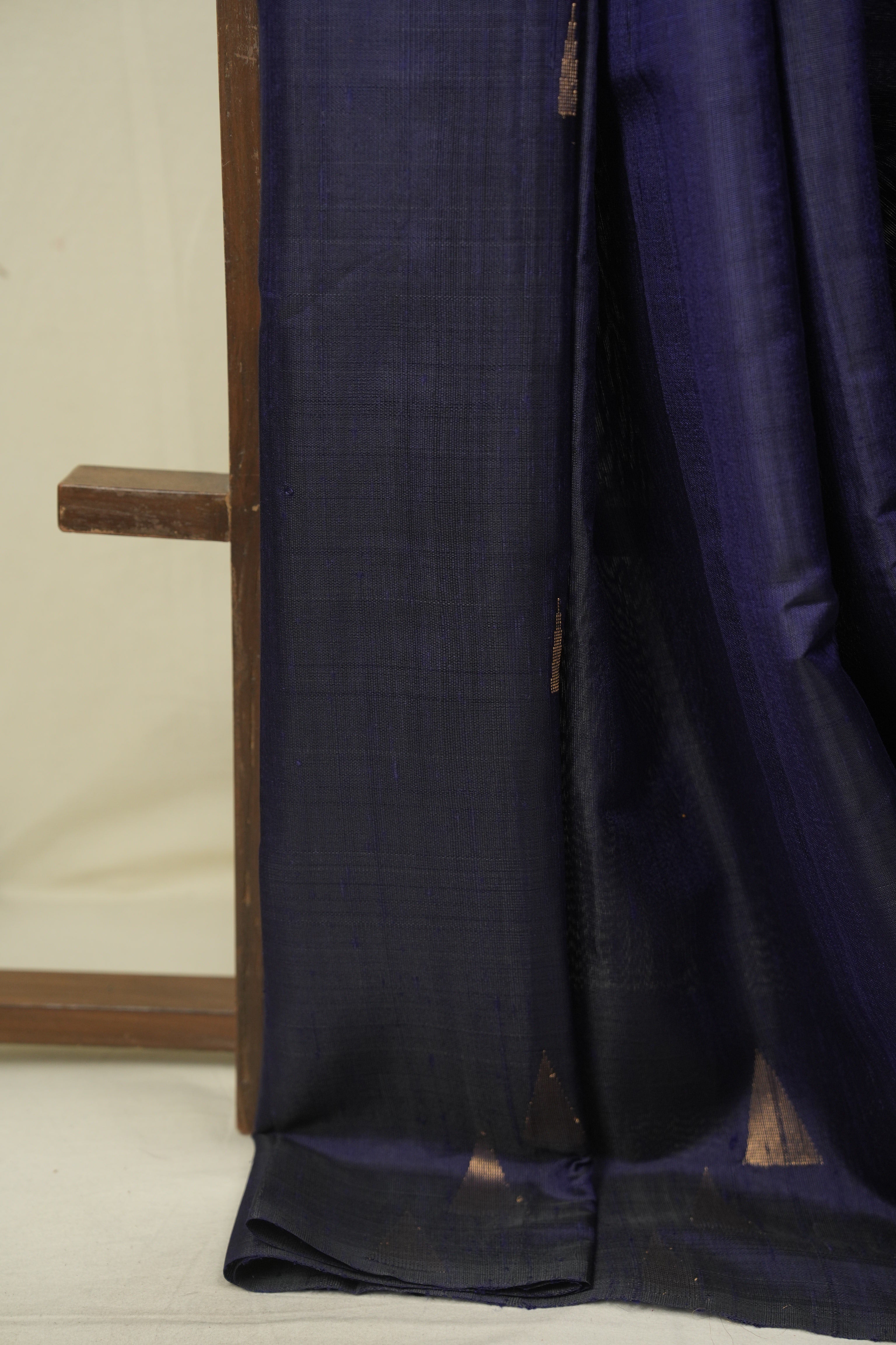 Navy Blue Raw Silk Saree - SRNBRSS1105