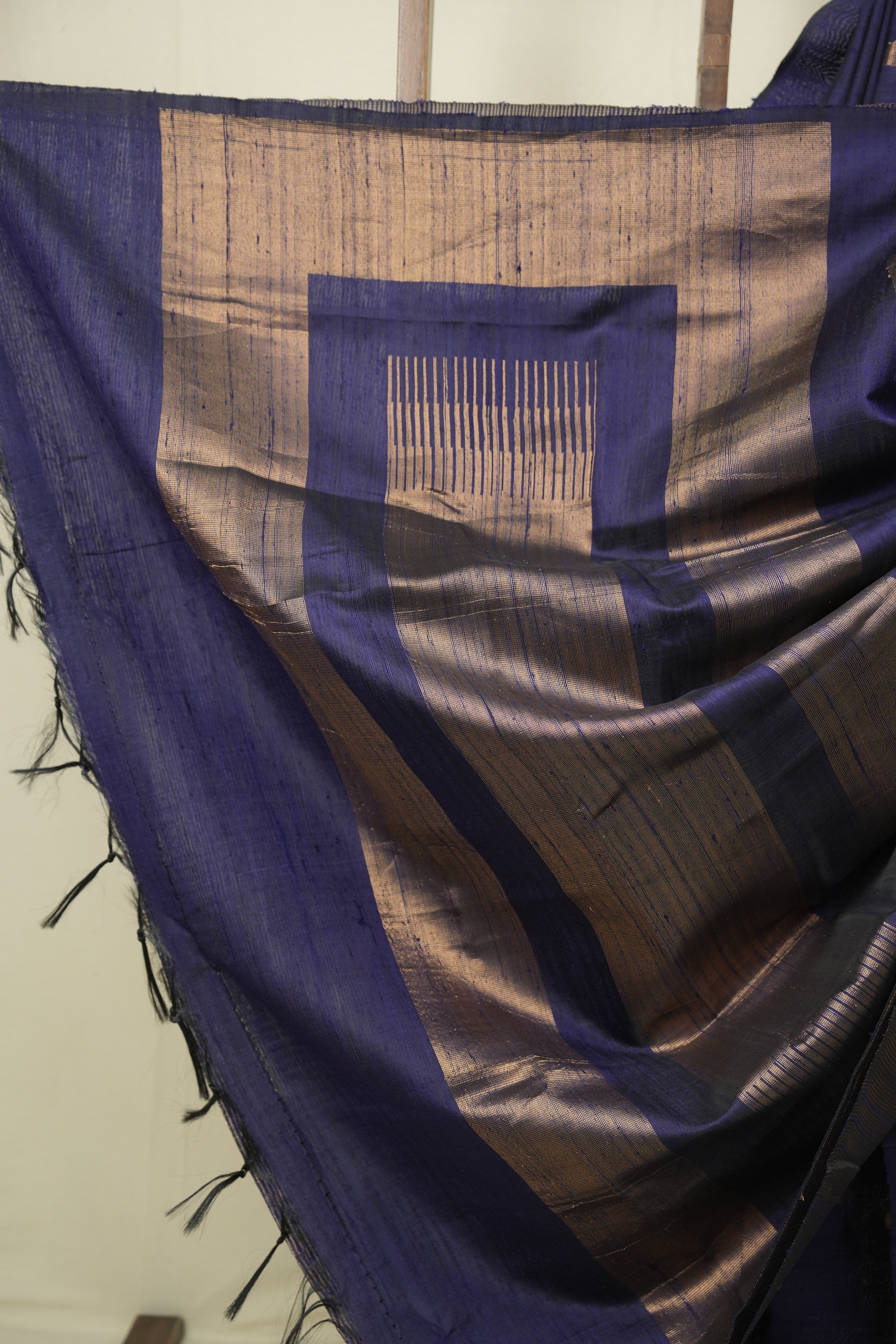 Navy Blue Raw Silk Saree - SRNBRSS1105