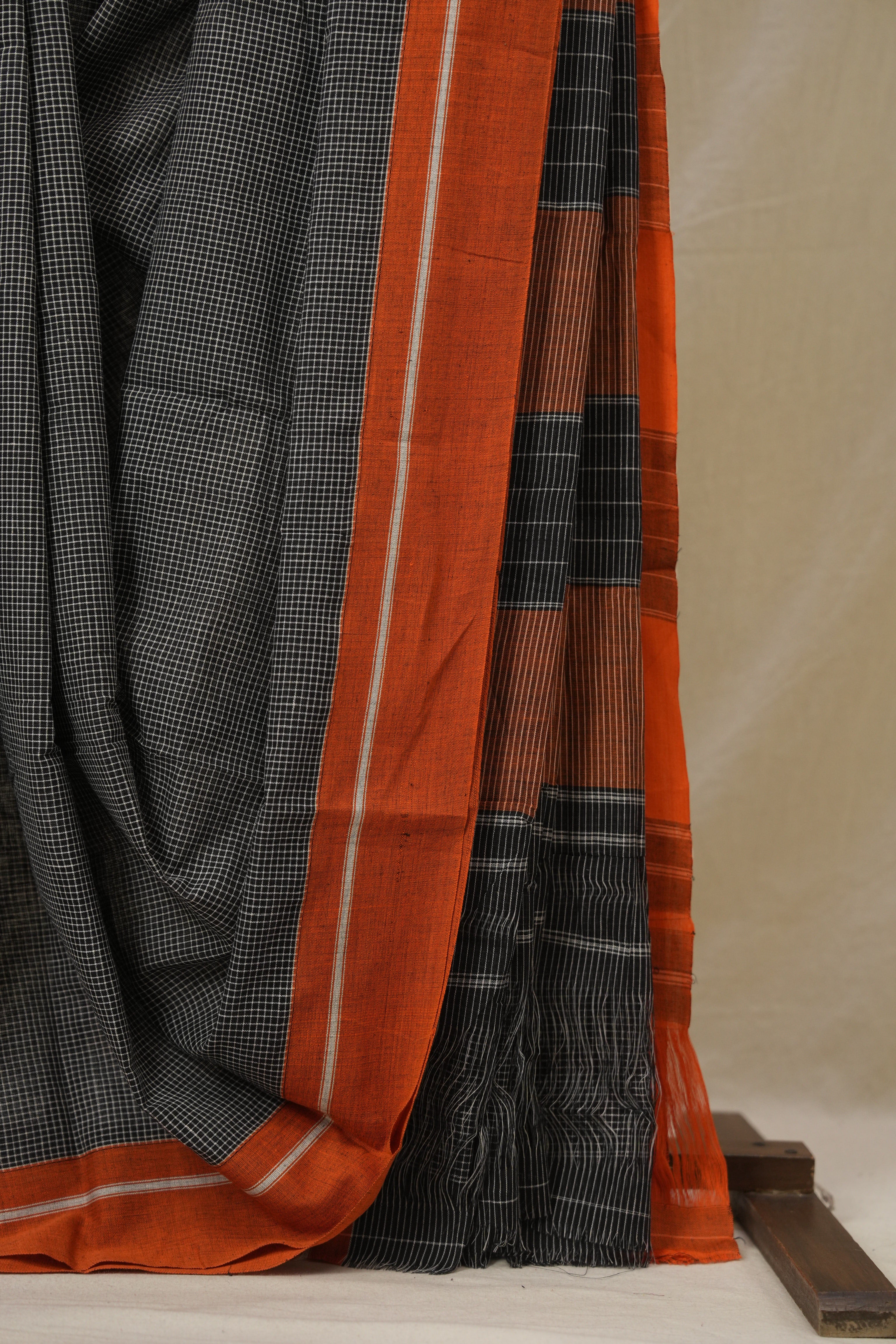 Black Small Checks Cotton Patteda Anchu Saree - SRBPAS348