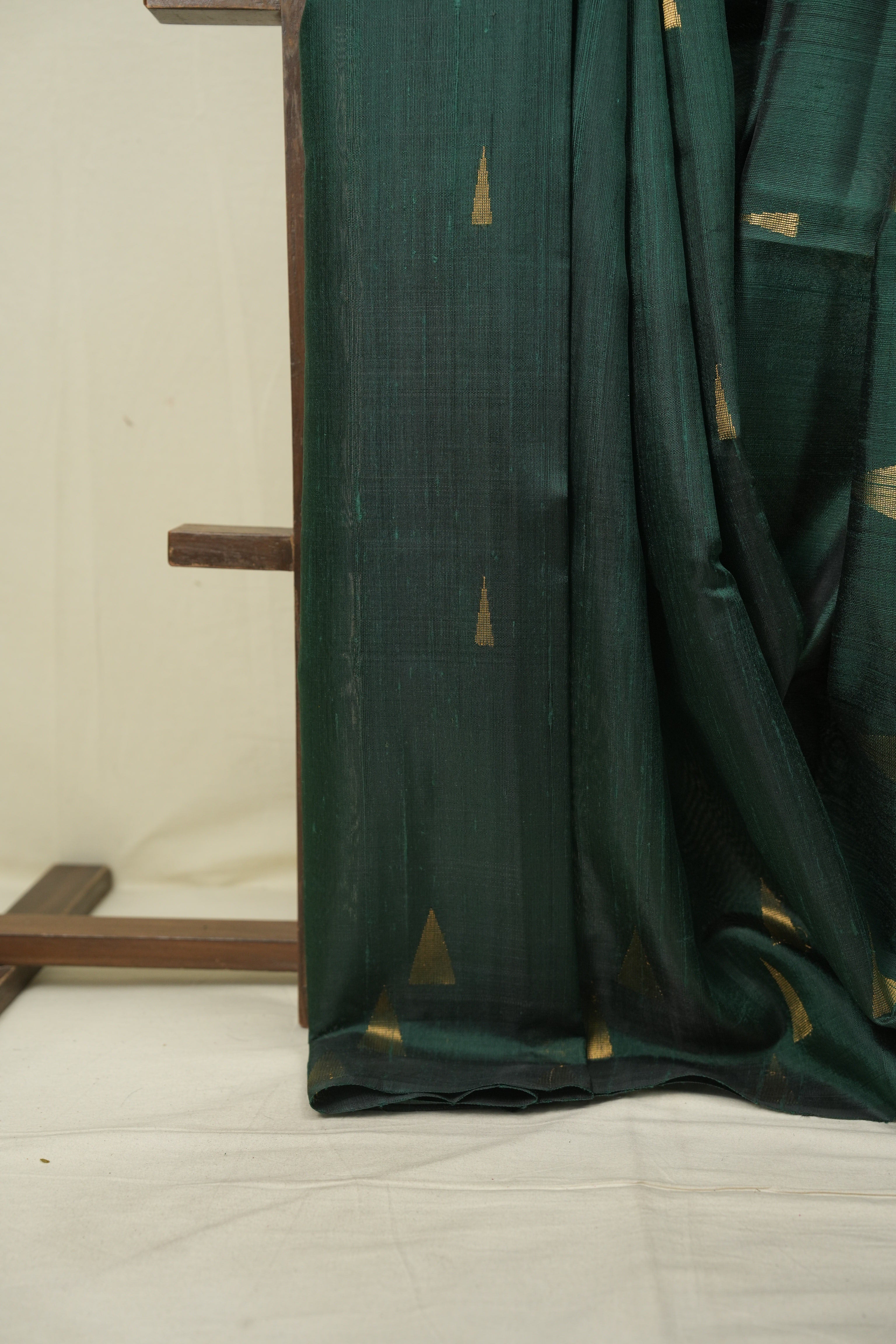 Bottle Green Raw Silk Saree - SRBGRSS1108
