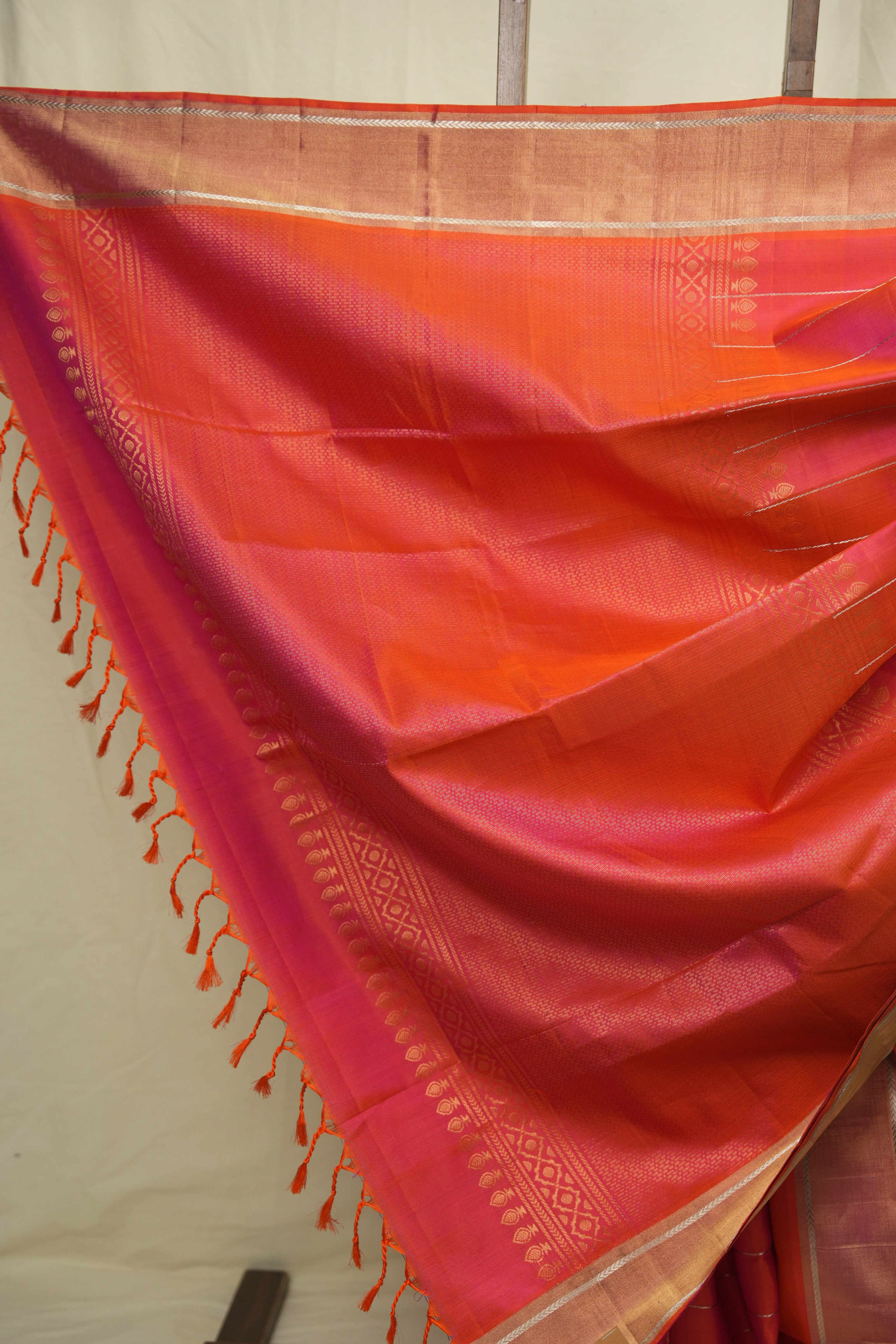 Dual Tone Pink Soft Silk Saree - SRDTPSSS447