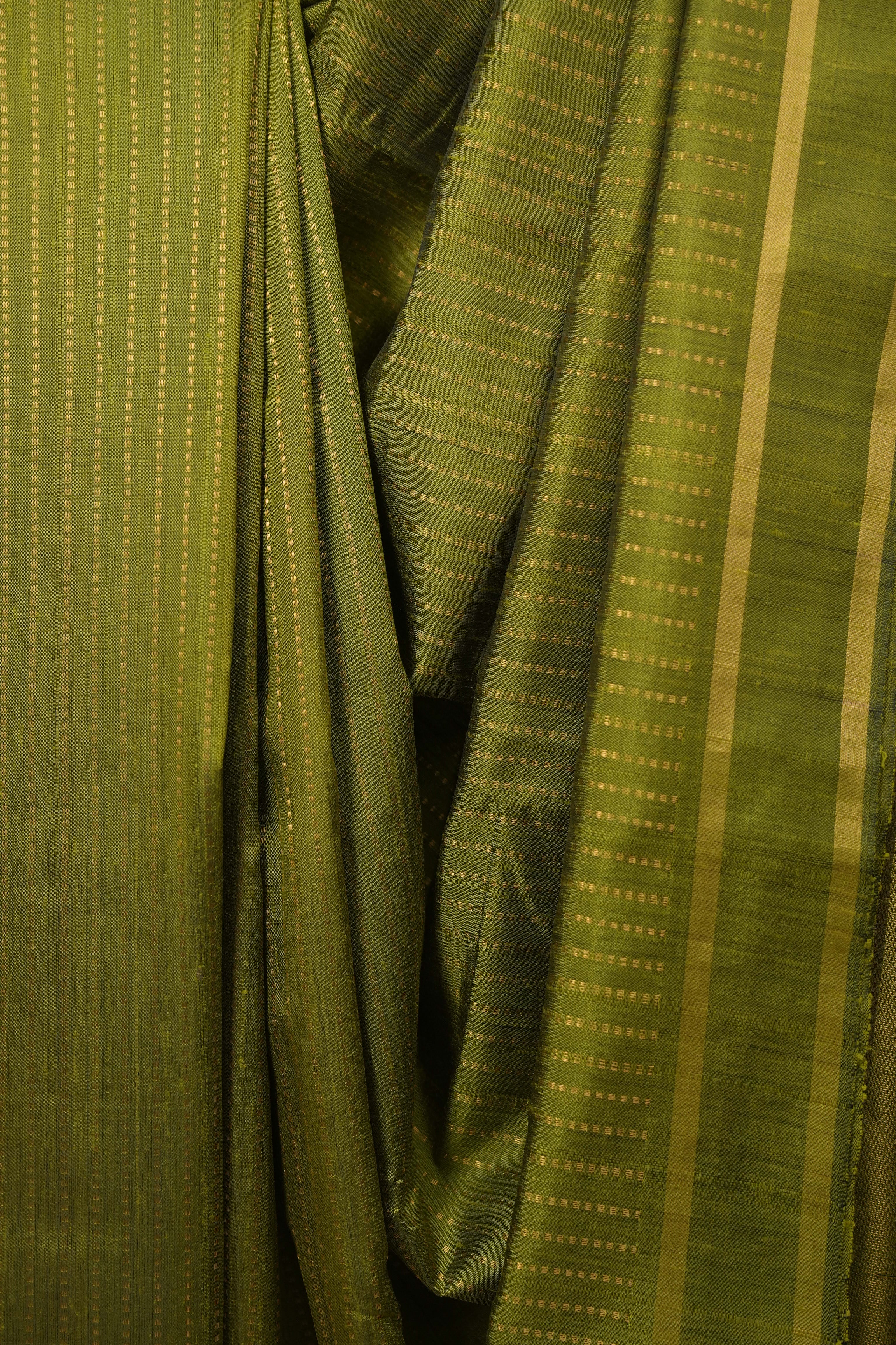 Mehendi Green Raw Silk Saree - SRMGRSS1121