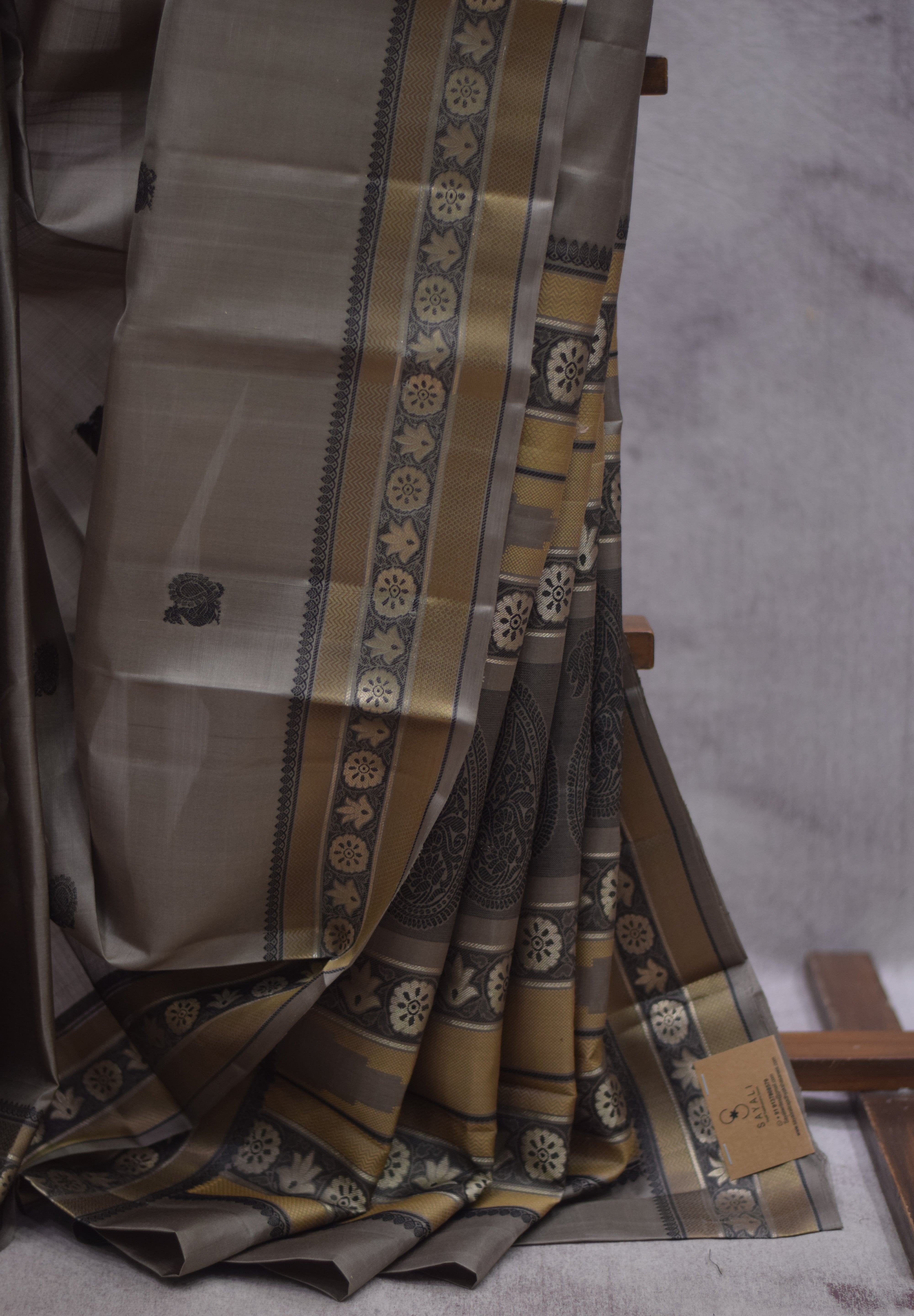 Grey Kanjeevaram Silk Saree - SRGKSS594