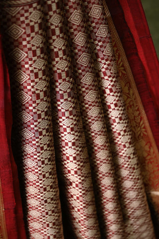 Maroon Banarasi Silk Saree With Small Golden Zari Border