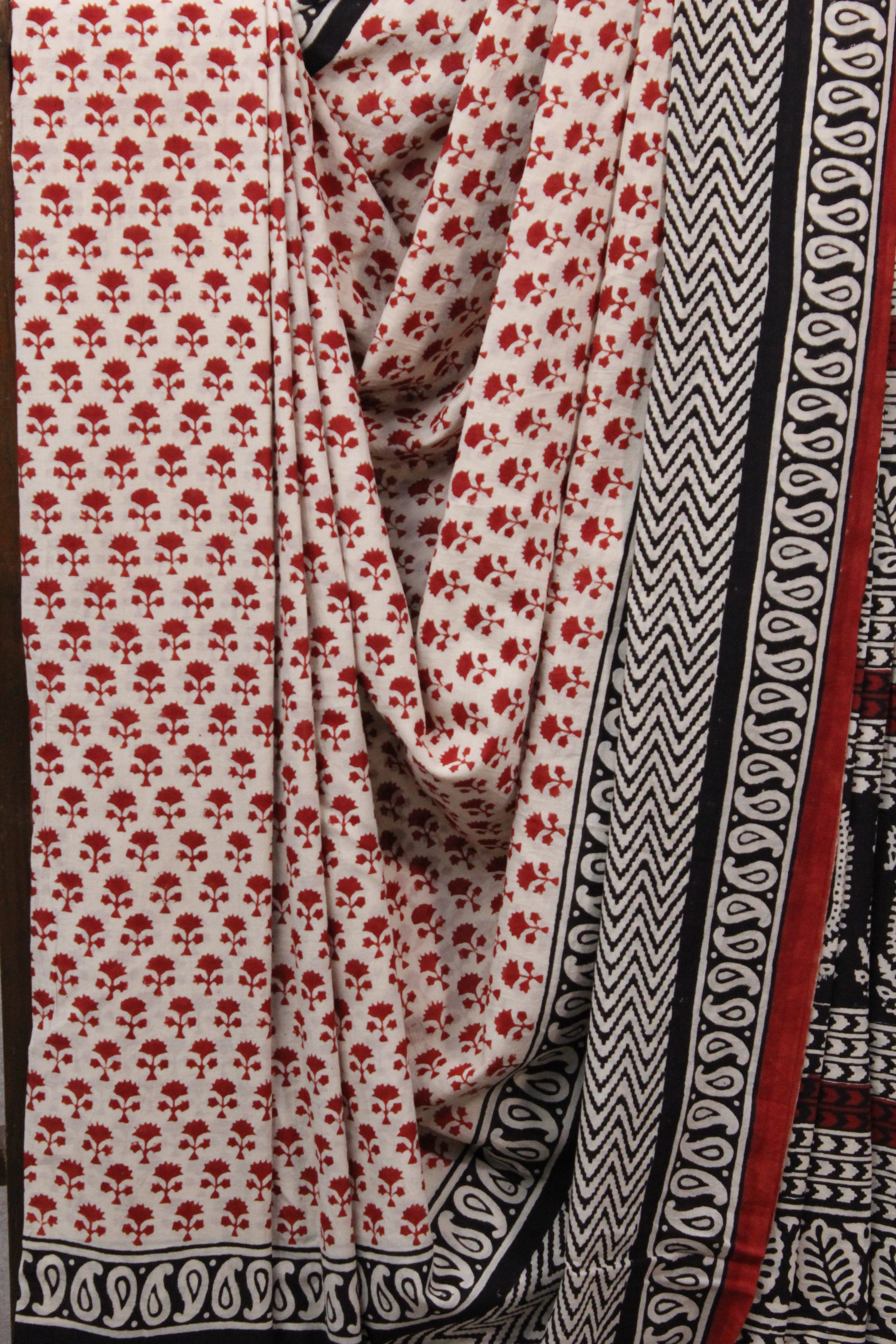 Cream HBP Cotton Saree - SRCCS2238