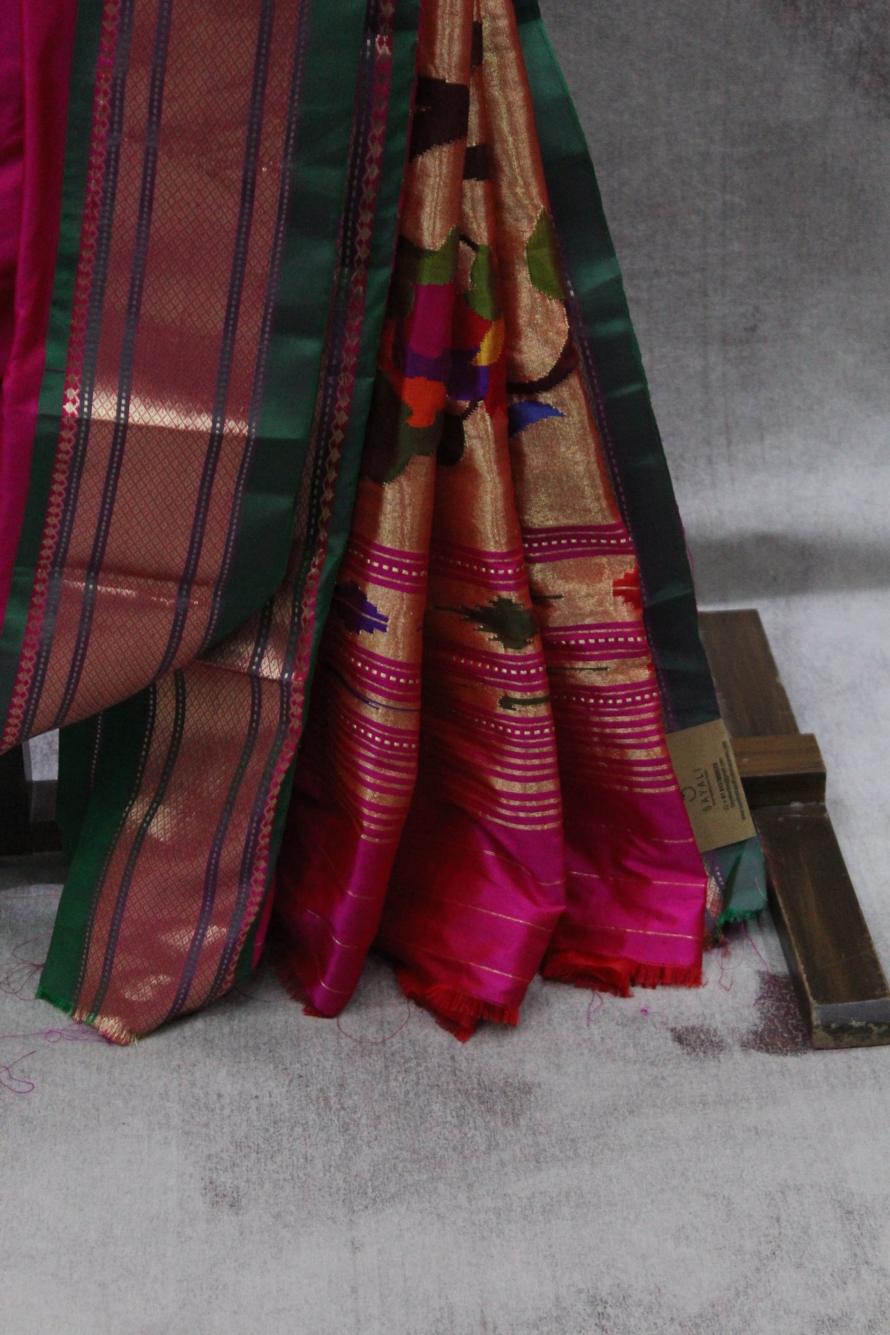 Rani Pink Silk Paithani Saree - SRRPSPS538