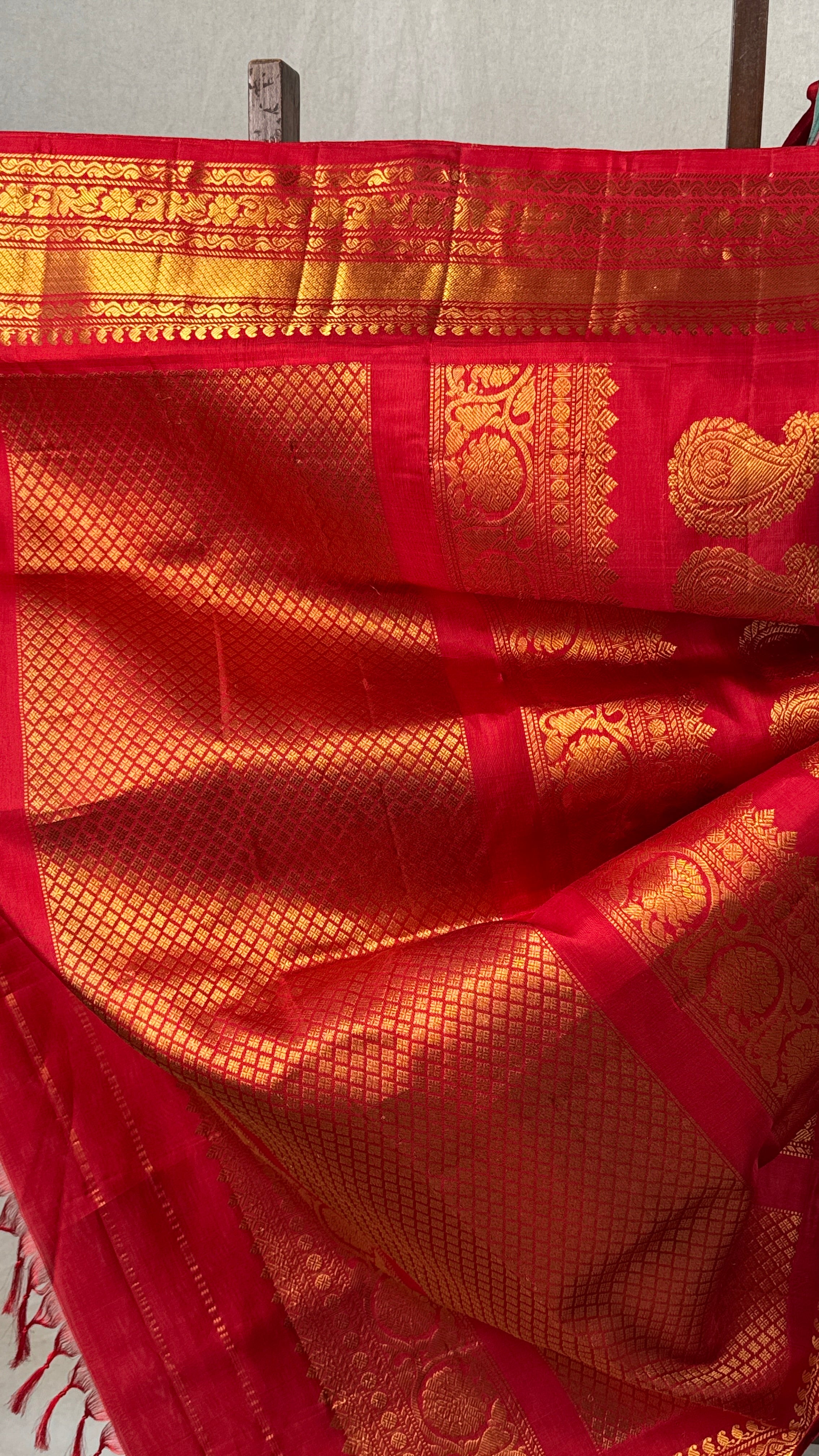 Two Tone Green Gadwal Silk Saree - SRTTGGSS541