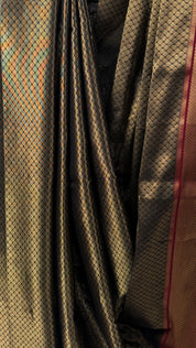 Black Gold Maheshwari Tissue Saree - SRBGMTS635