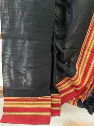 Black Plain Cotton Patteda Anchu Saree With Red Border-SRBCPAS40