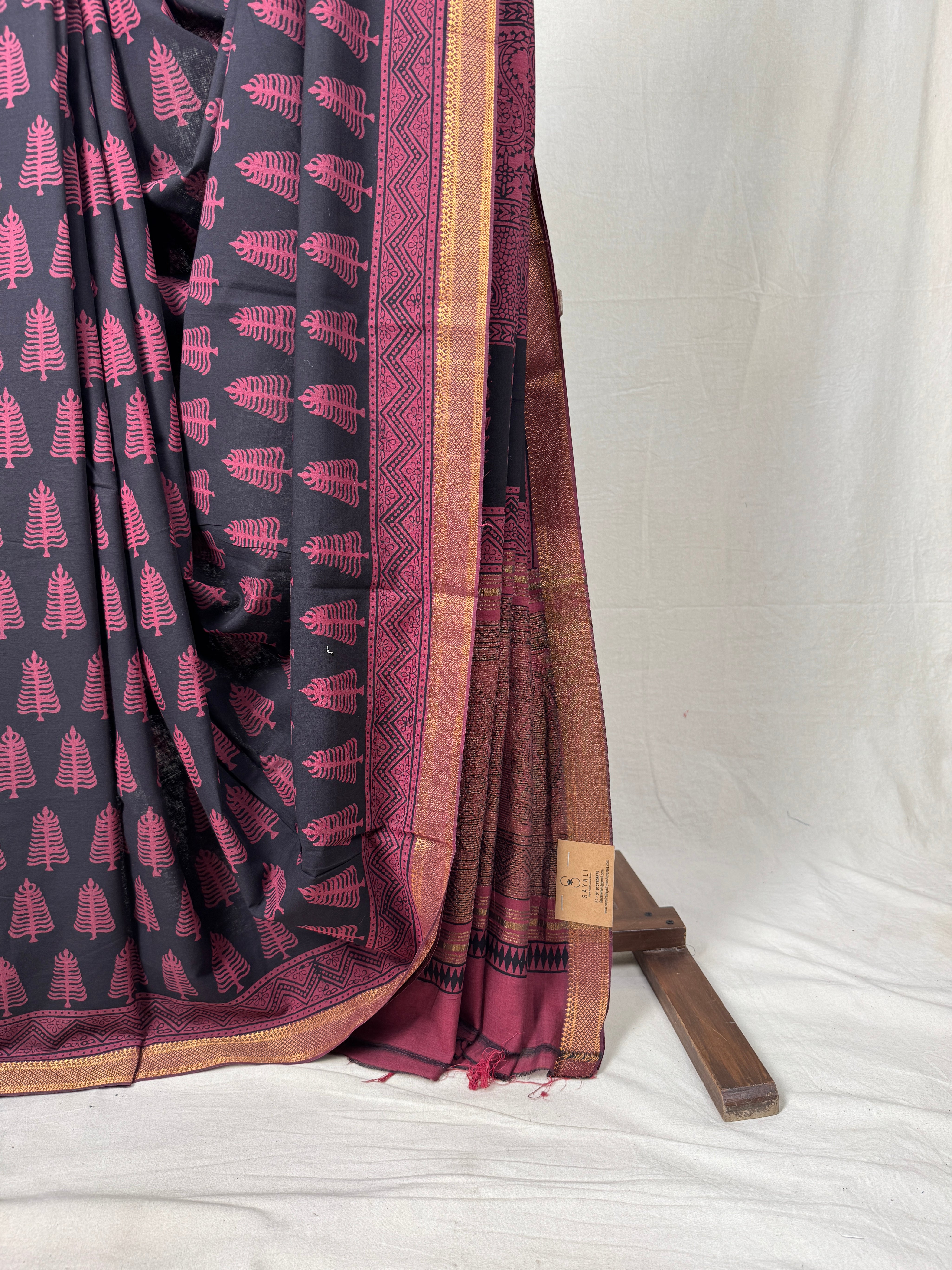 Black Pink HBP Mangalgiri Cotton Saree - SRBPHMCS028