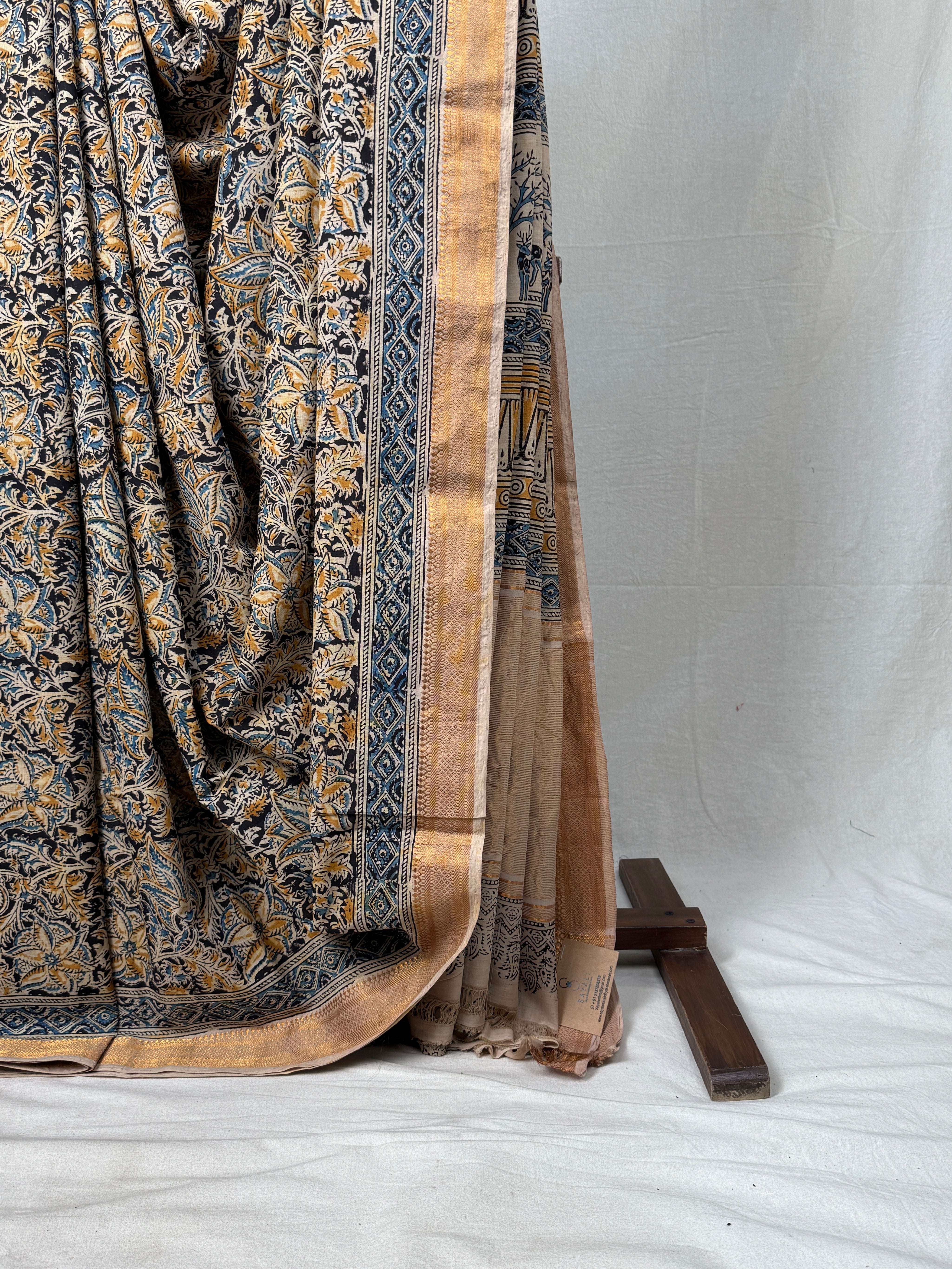 Black Beige  HBP Mangalgiri Cotton Saree - SRBBHMCS016