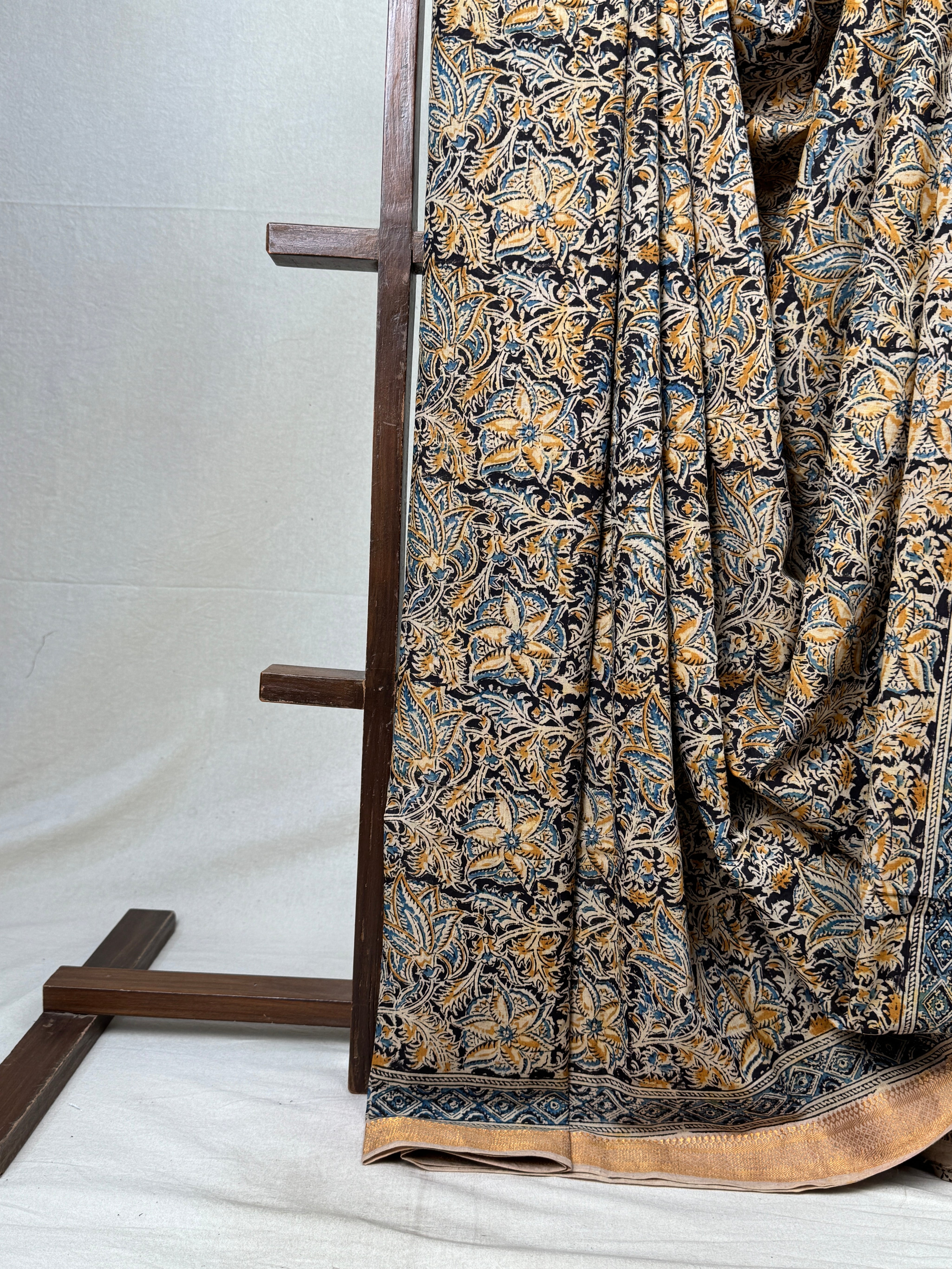 Black Beige  HBP Mangalgiri Cotton Saree - SRBBHMCS016