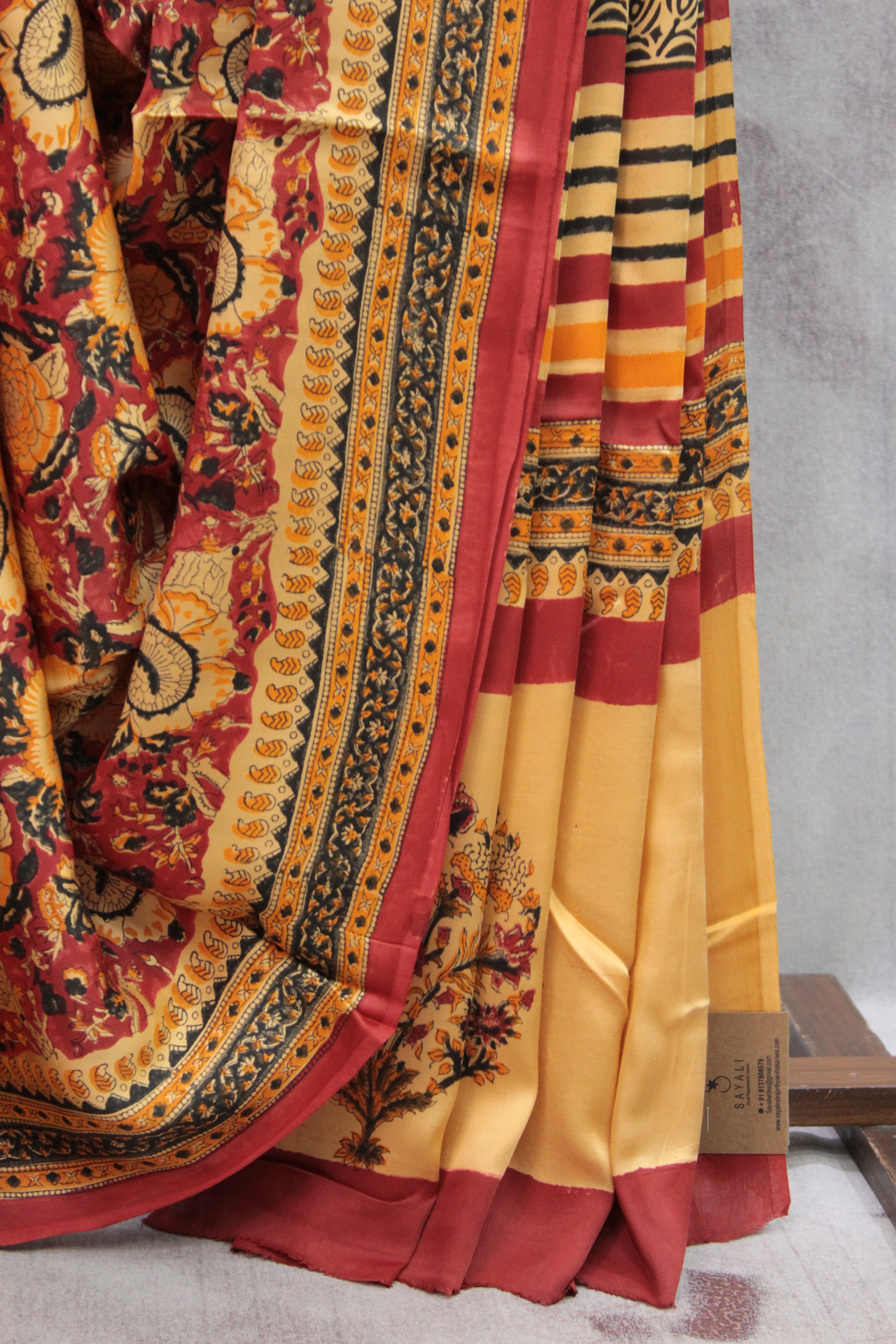 Red HBP Modal Silk Saree - SRRMSS118