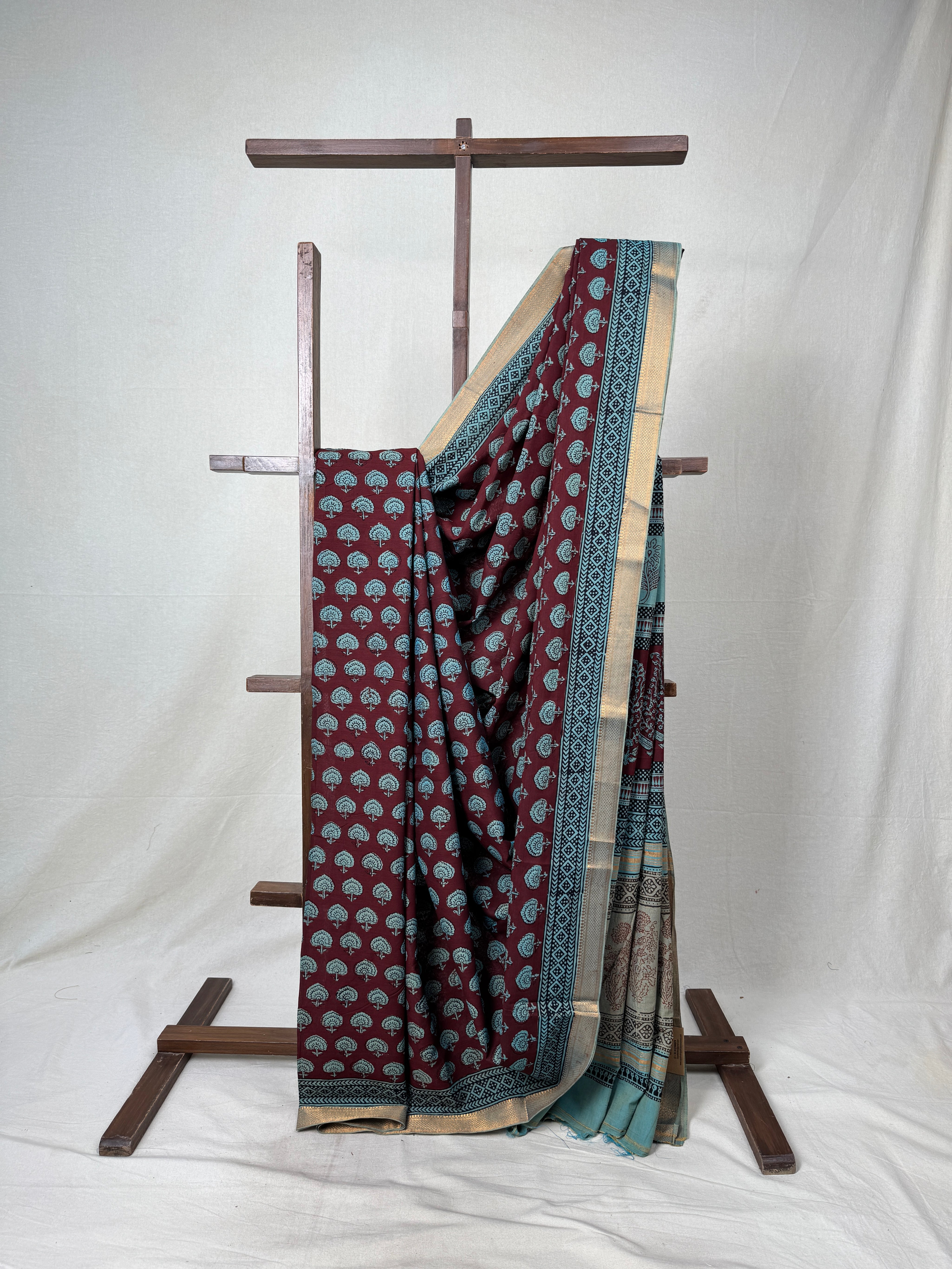 Maroon Green HBP Mangalgiri Cotton Saree - SRMGHMCS003