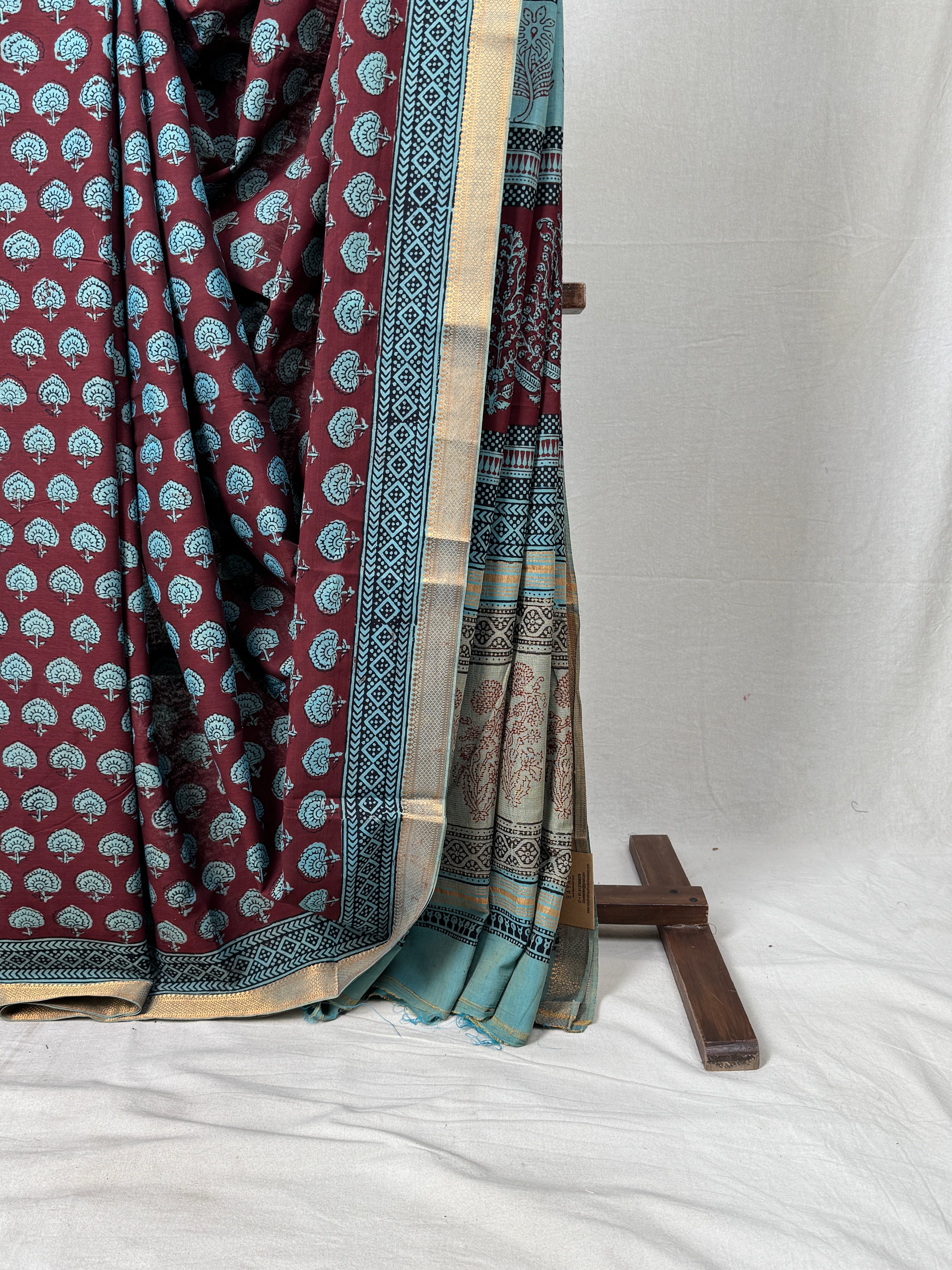 Maroon Green HBP Mangalgiri Cotton Saree - SRMGHMCS003