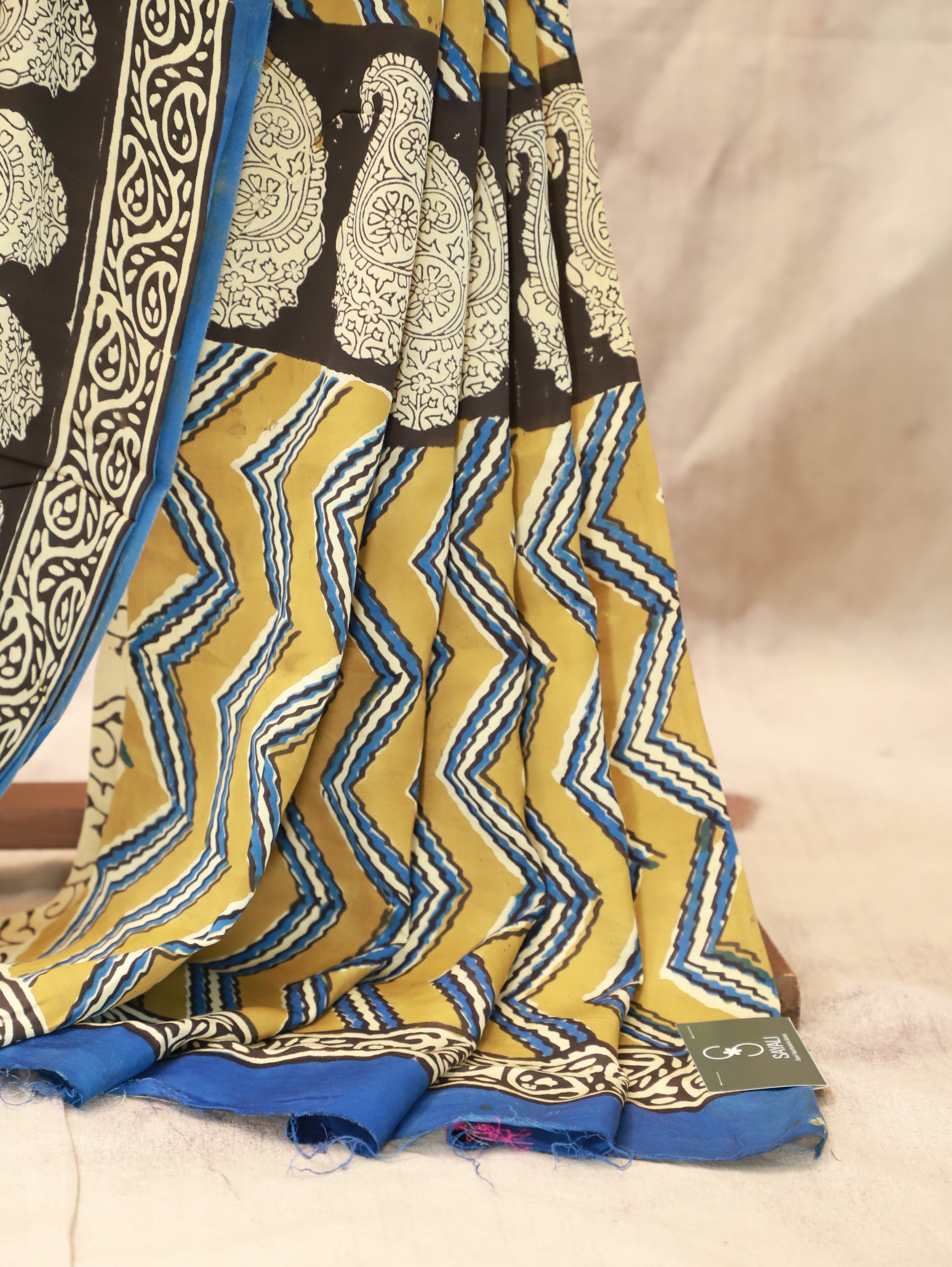 Black HBP Modal Silk Saree - SRBMSS111