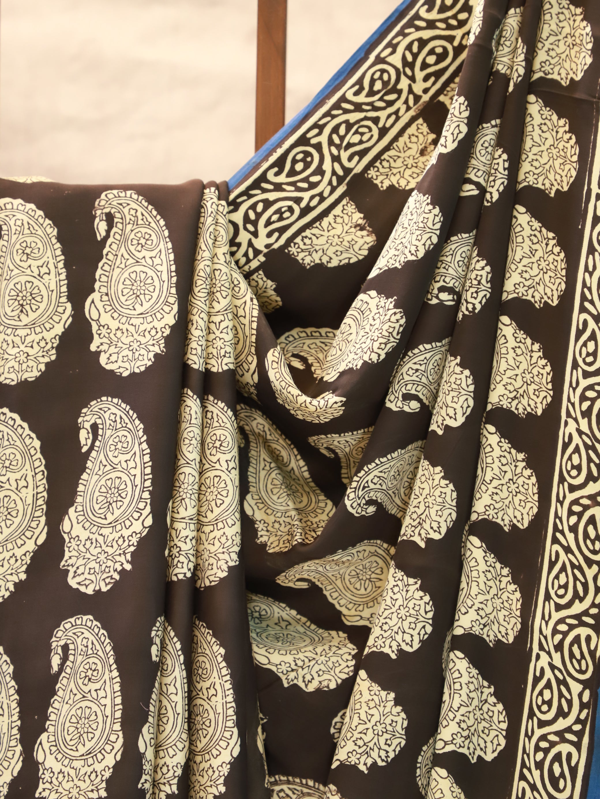 Black HBP Modal Silk Saree - SRBMSS111