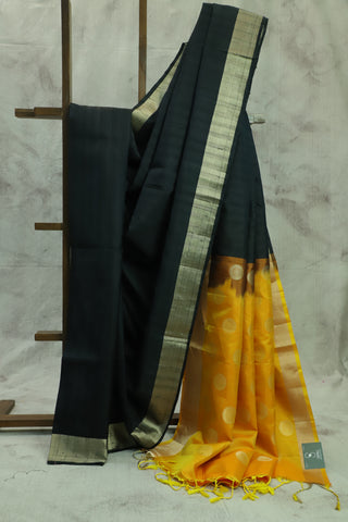 Black Raw Silk Saree With Soft Silk Pallu - SRBSSS85