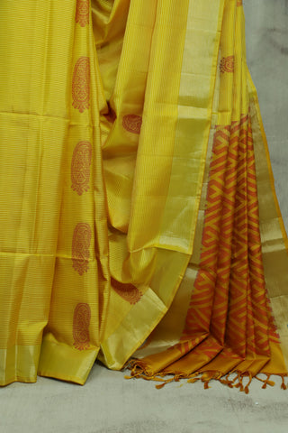 Yellow Soft Silk Saree With Big Paisley Print - SRYSSS91