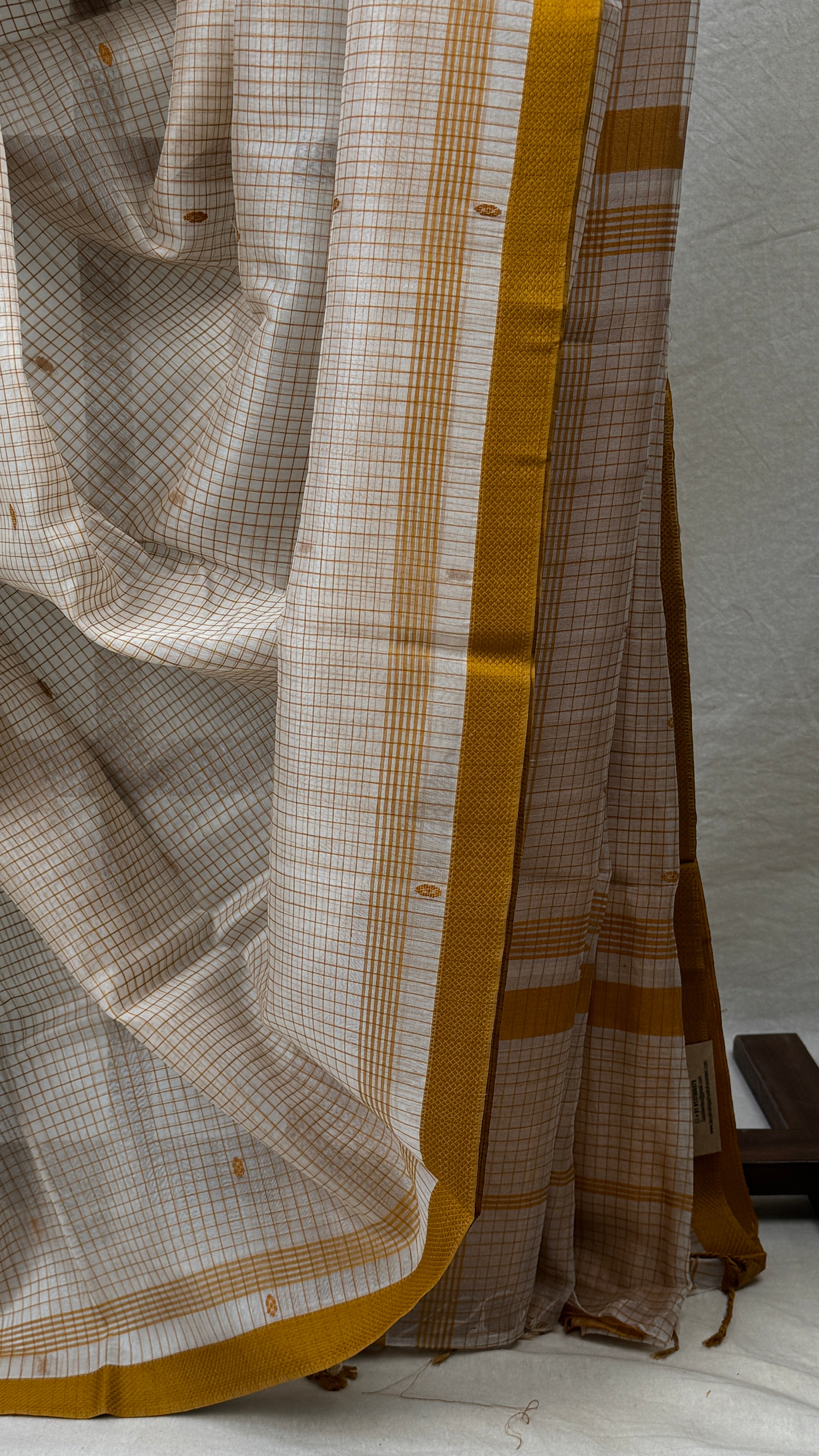 Off White Maheshwari Saree - SROWMS748
