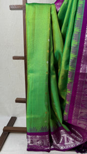 Parrot Green Gadwal Silk Saree - SRPGGSS554