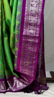Parrot Green Gadwal Silk Saree - SRPGGSS554