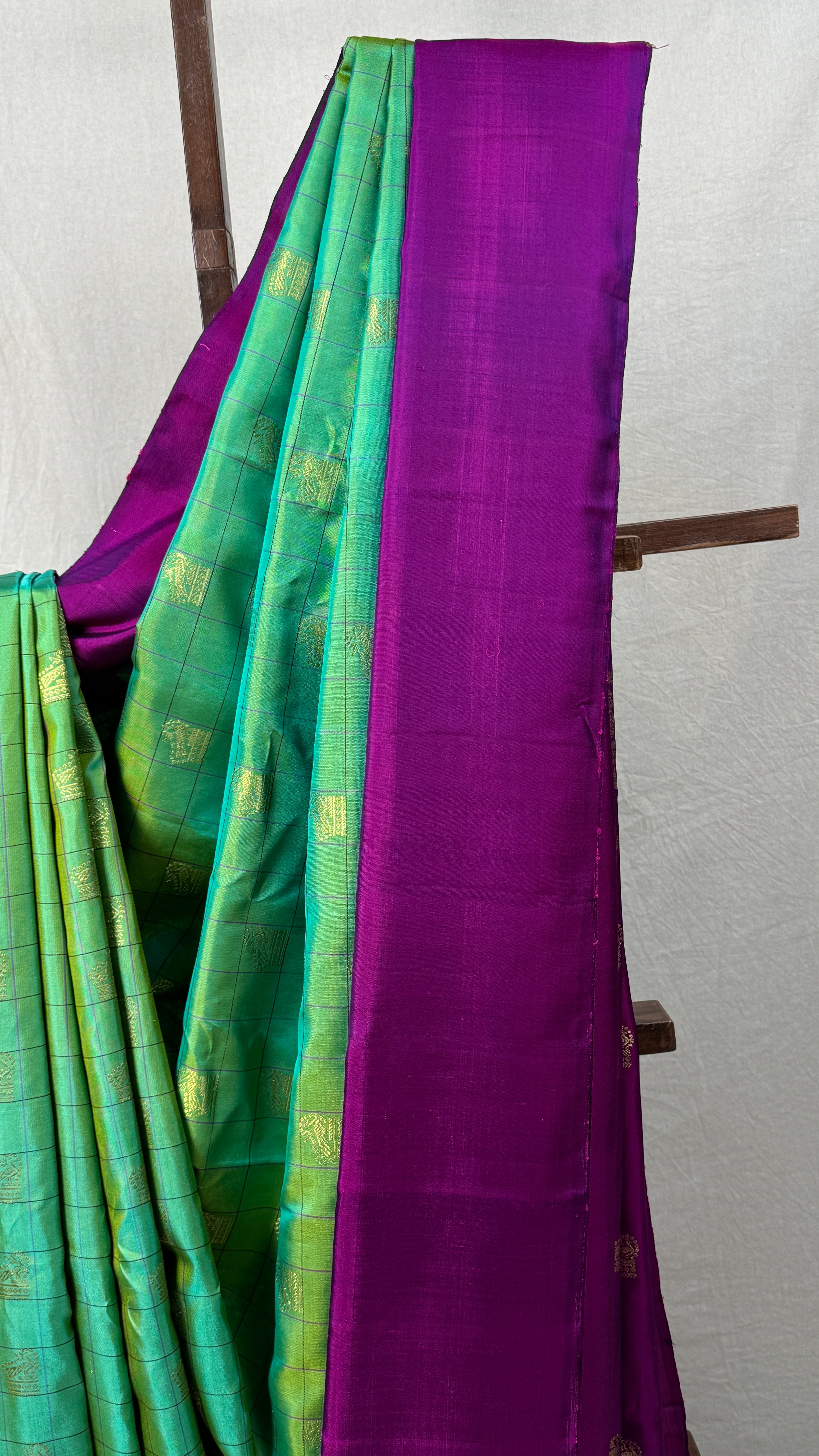 Two Tone Green Gadwal Silk Saree - SRTTGGSS566