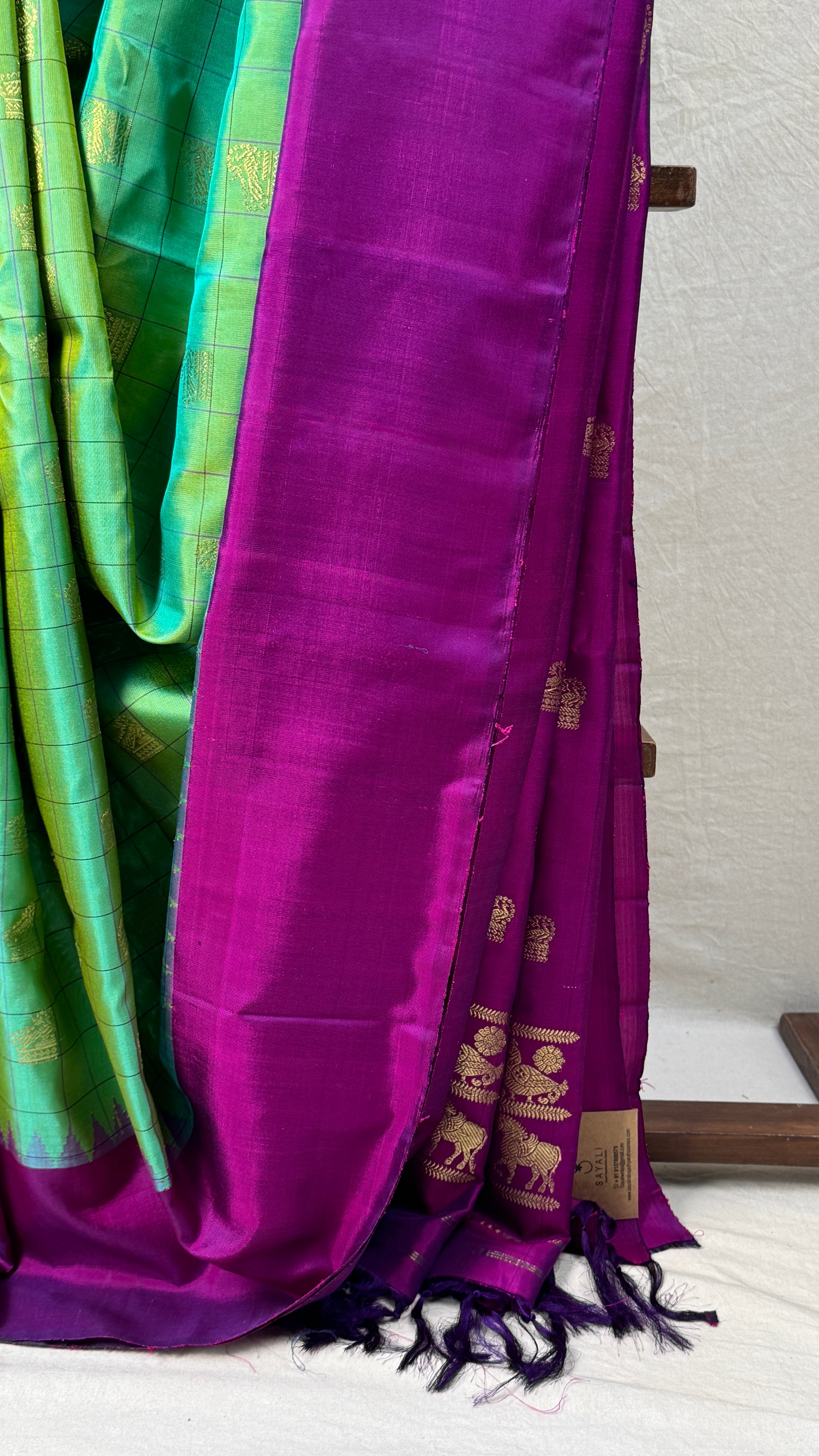 Two Tone Green Gadwal Silk Saree - SRTTGGSS566